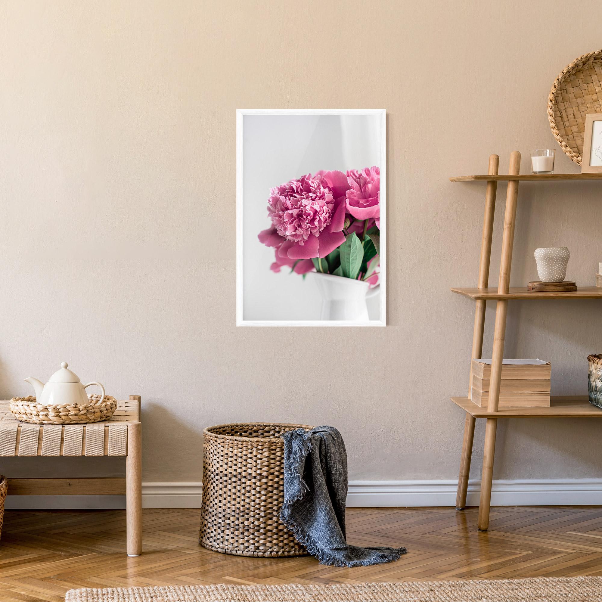 Poster Înrămat White Vase Pink mockup 9