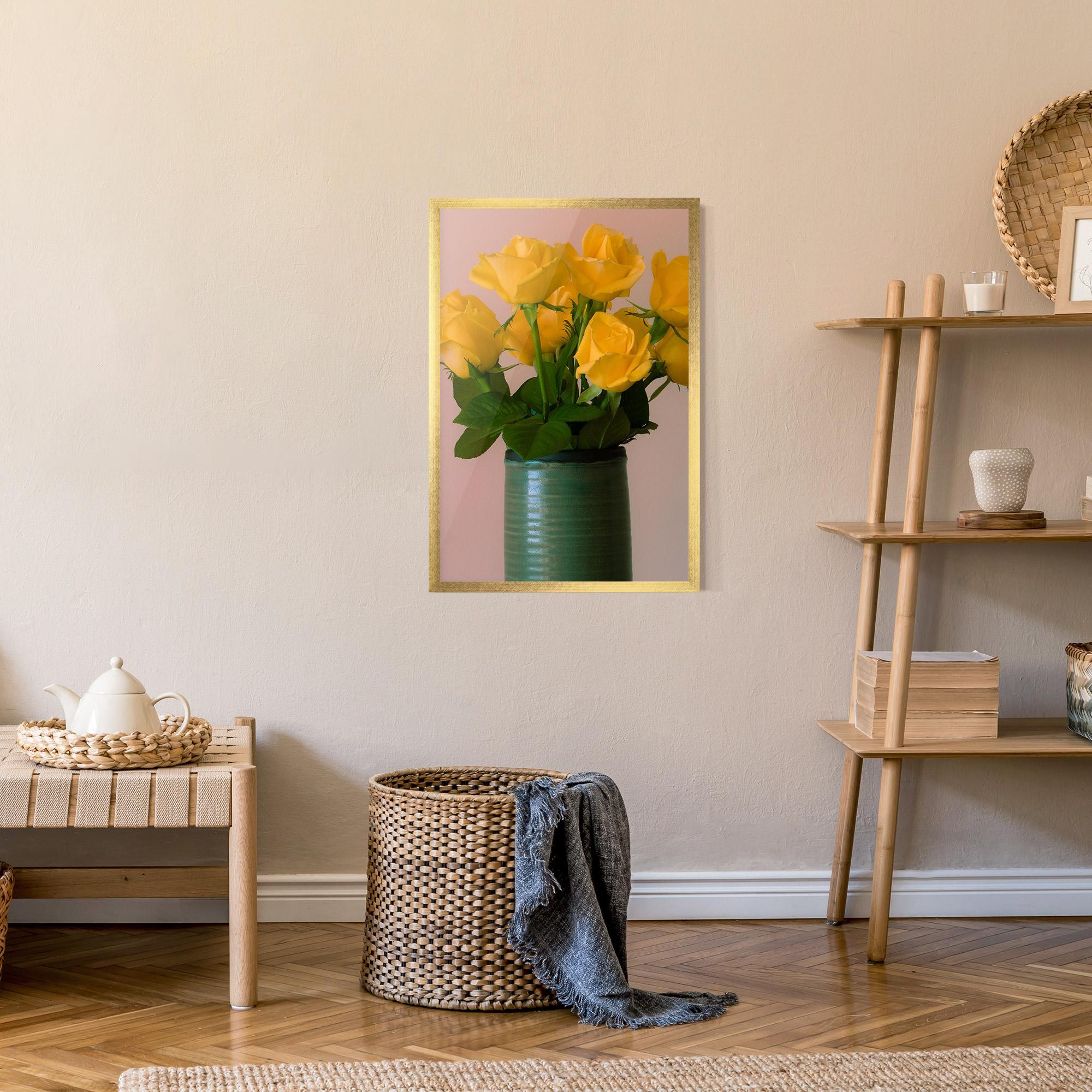 Poster Înrămat Yellow Roses Vase mockup 9
