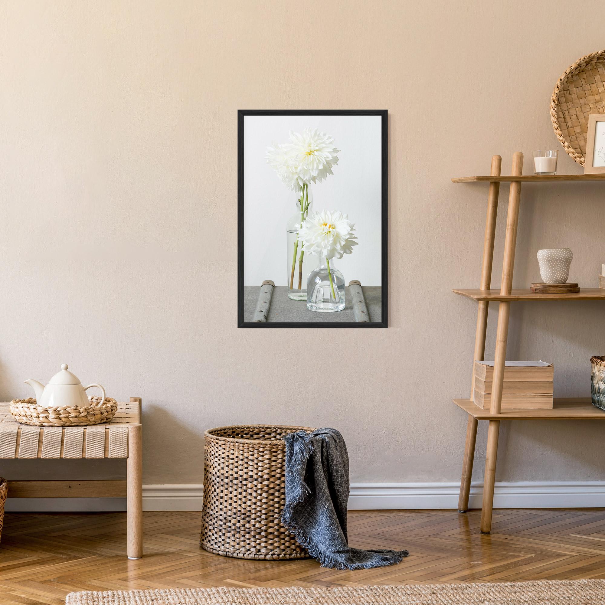 Poster Înrămat Big Flower Vase mockup 9