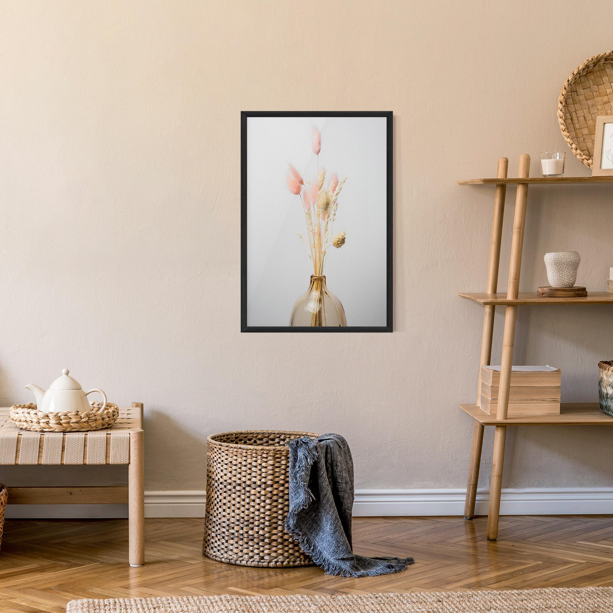 Poster Înrămat Pink Cream Flower Vase mockup 9