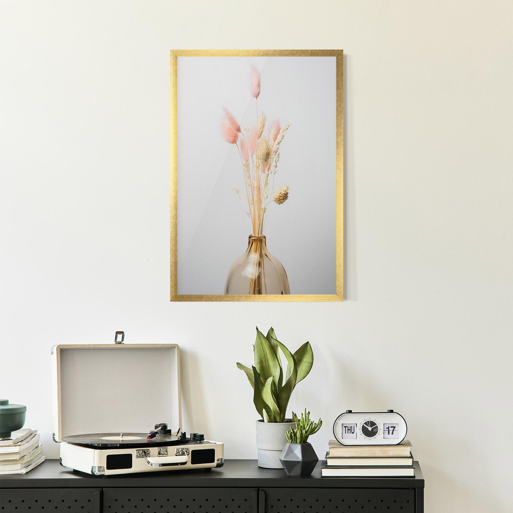 Poster Înrămat Pink Cream Flower Vase mockup 2