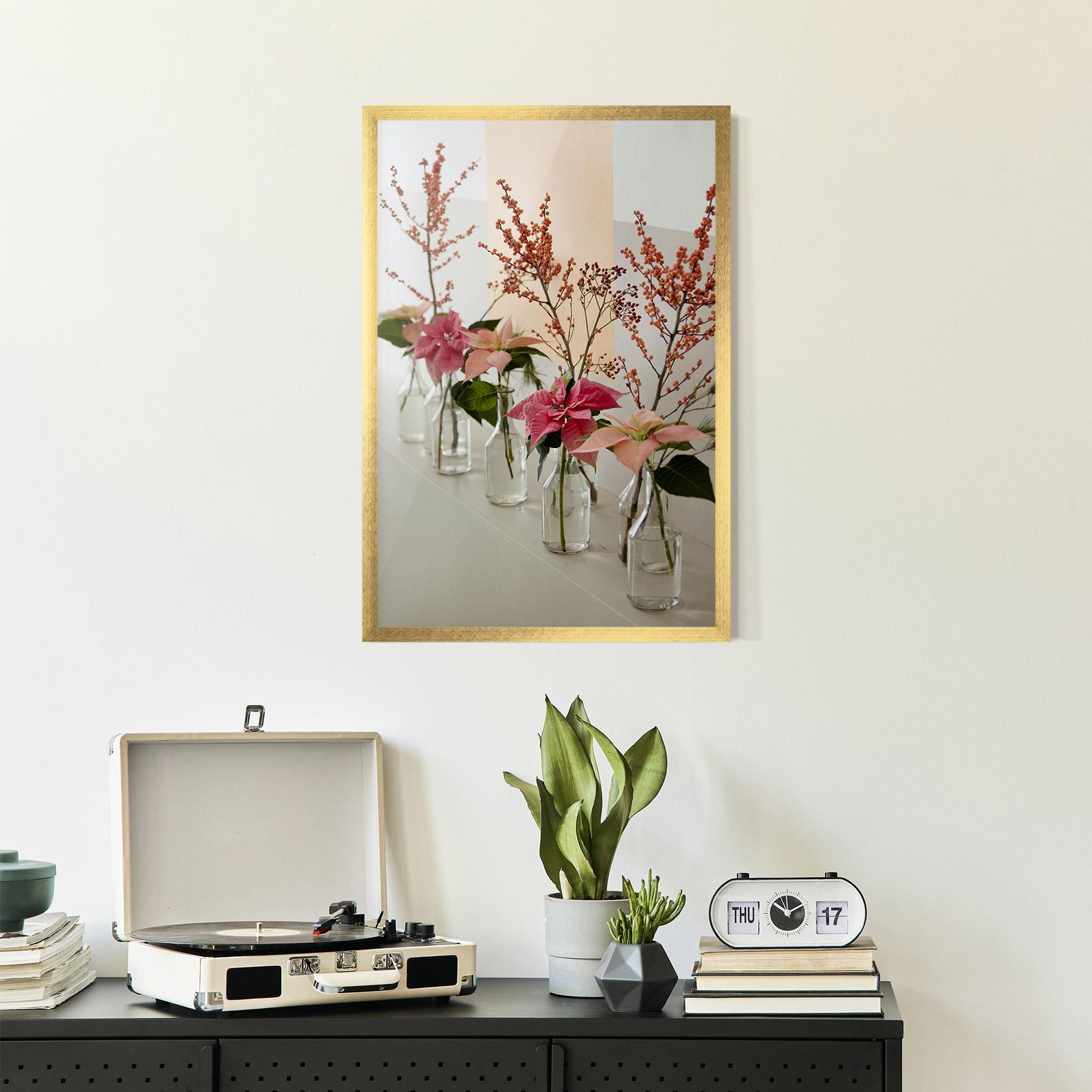 Poster Înrămat Pink Red Flower Vase mockup 2