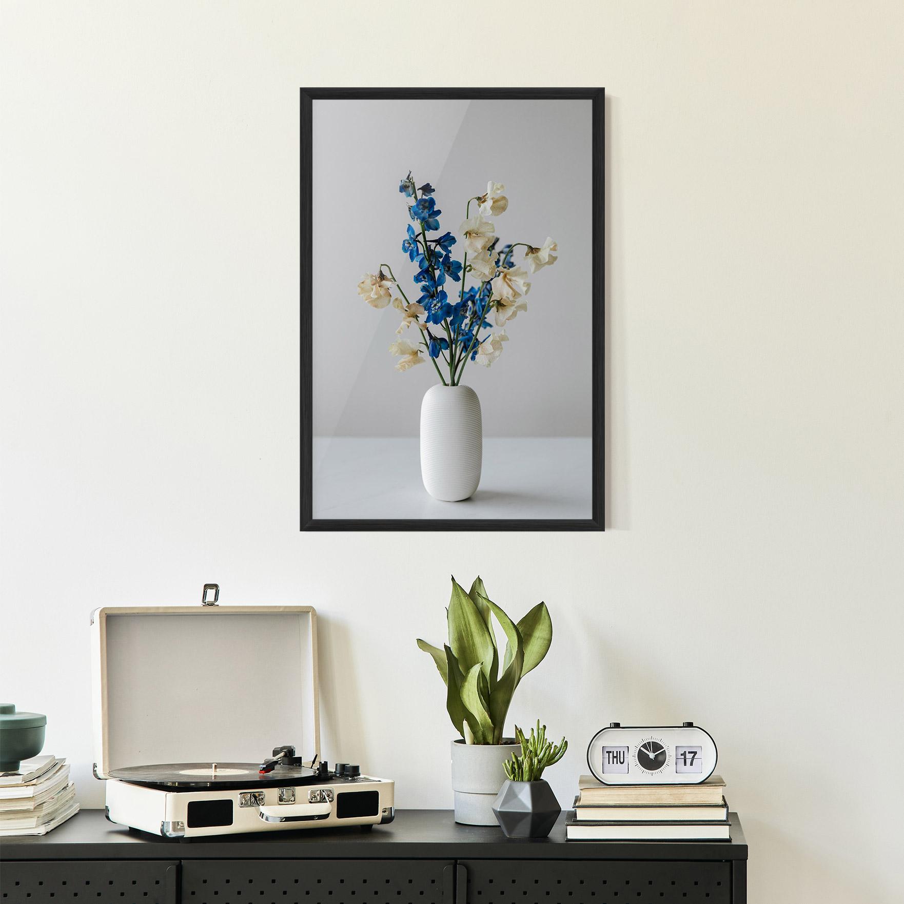 Poster Înrămat Blue White Vase mockup 2
