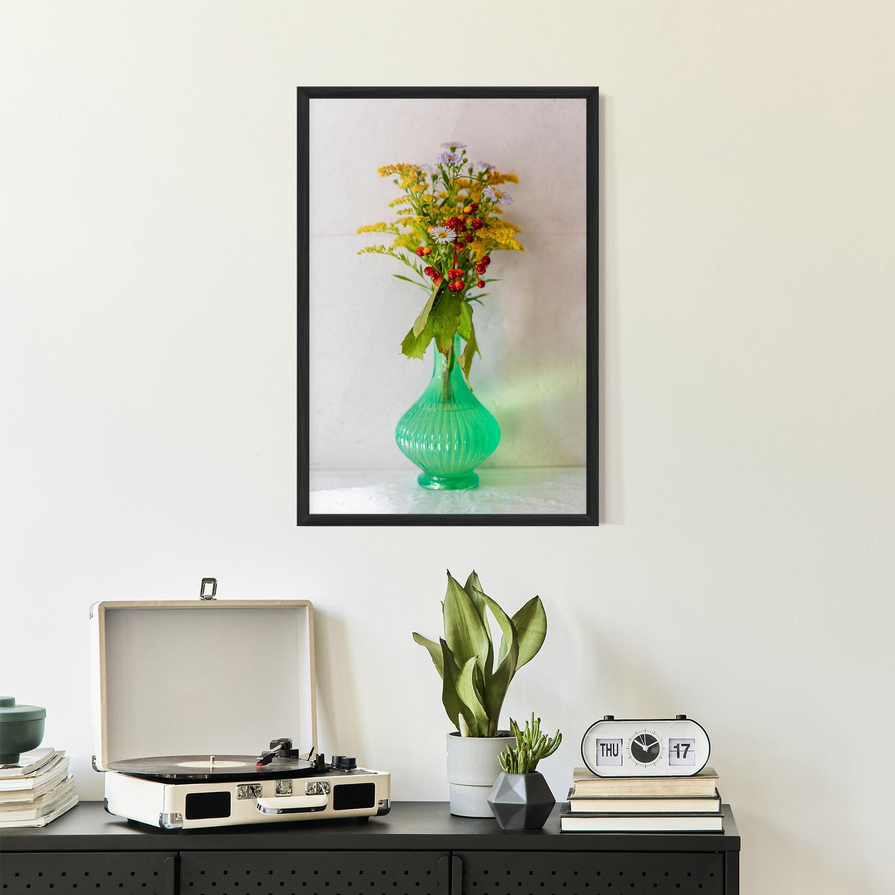 Poster Înrămat Green Pretty Vase mockup 2