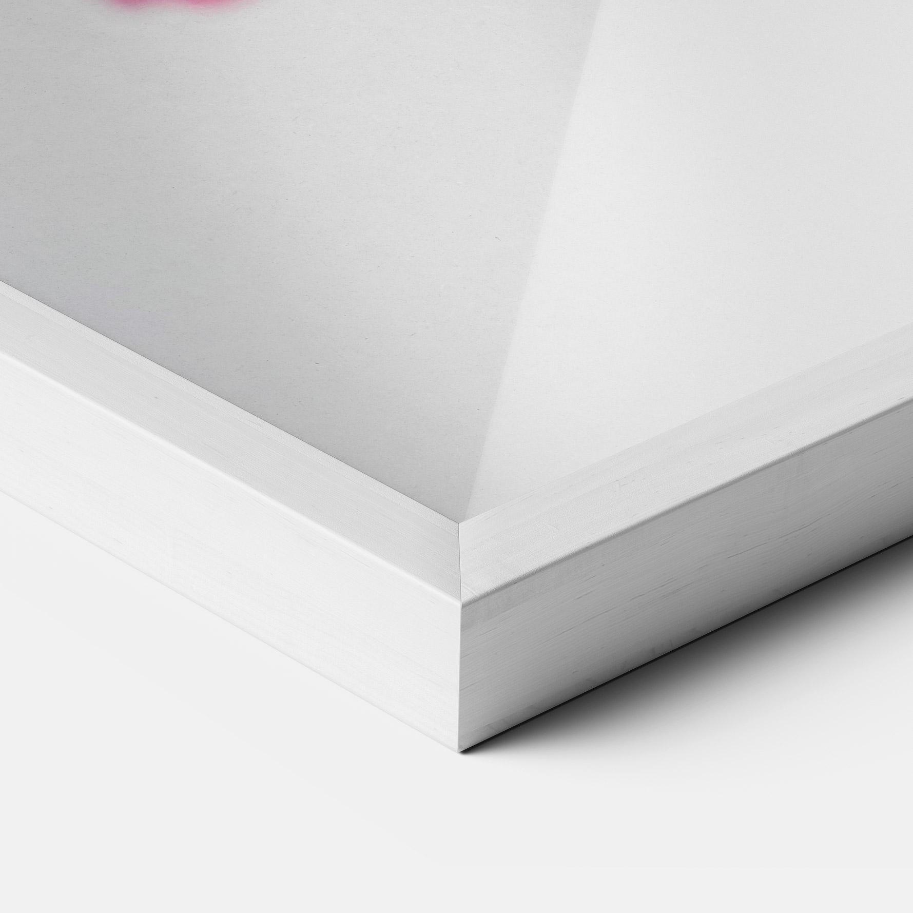 Poster Înrămat White Vase Pink mockup 3
