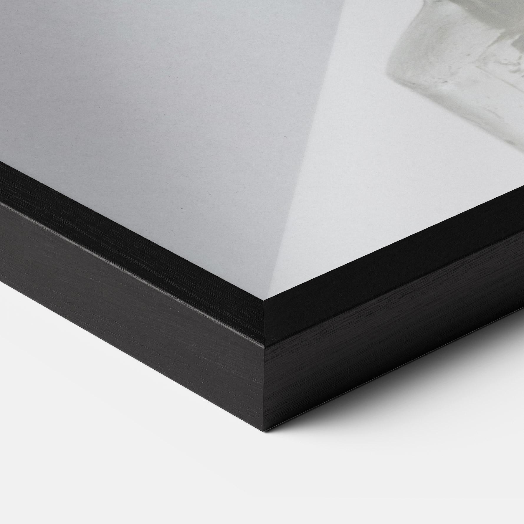 Poster Înrămat White Flower Vase mockup 3