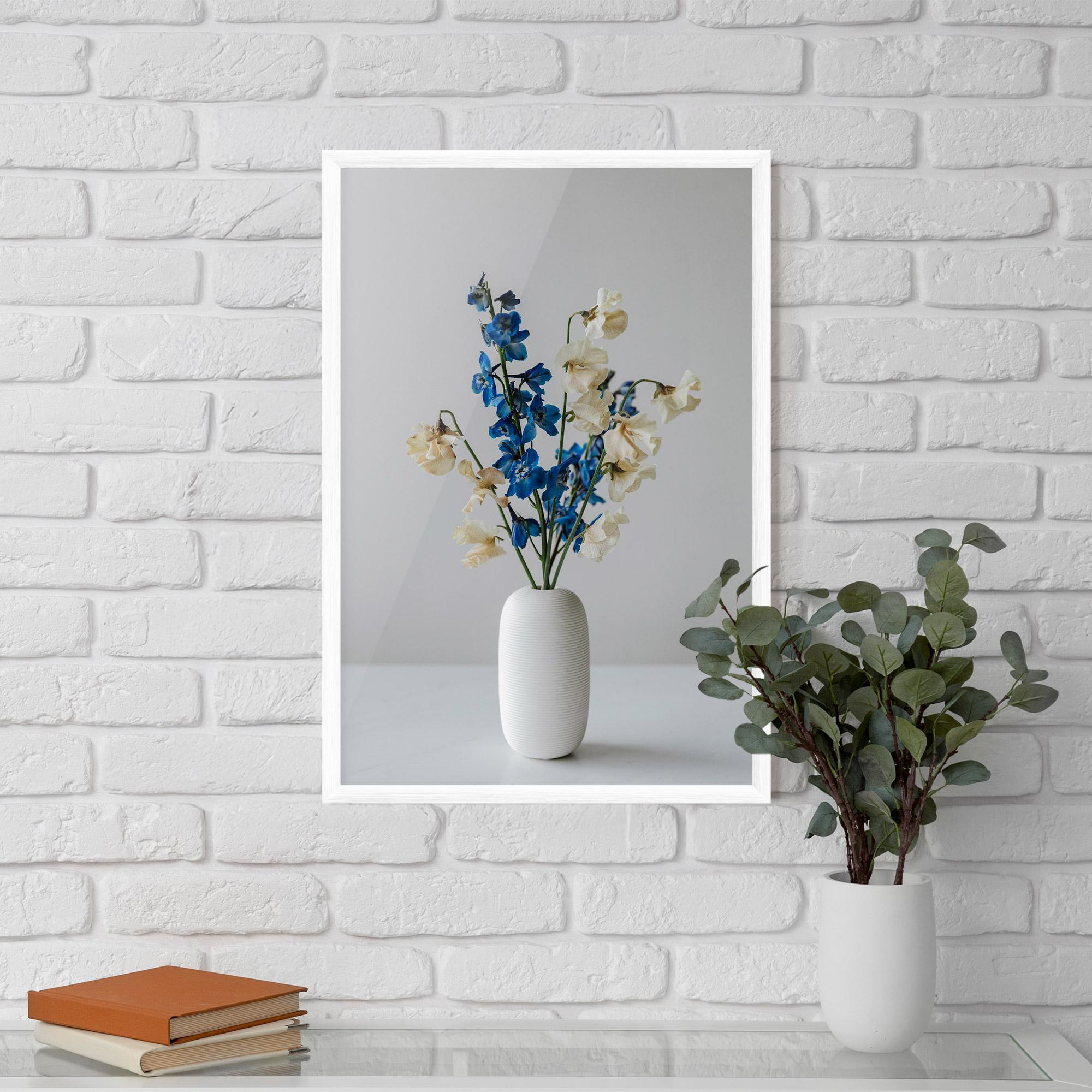 Poster Înrămat Blue White Vase mockup 5