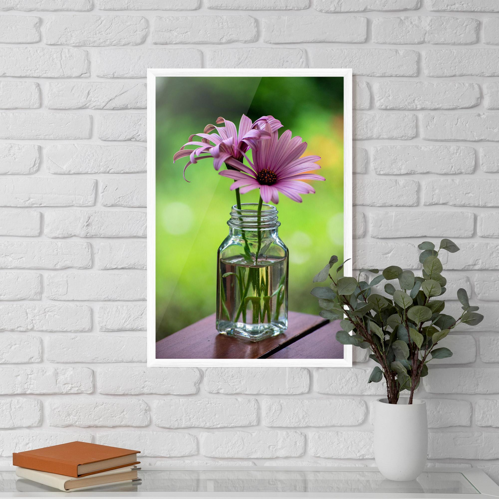Poster Înrămat Pink Flower Vase mockup 5