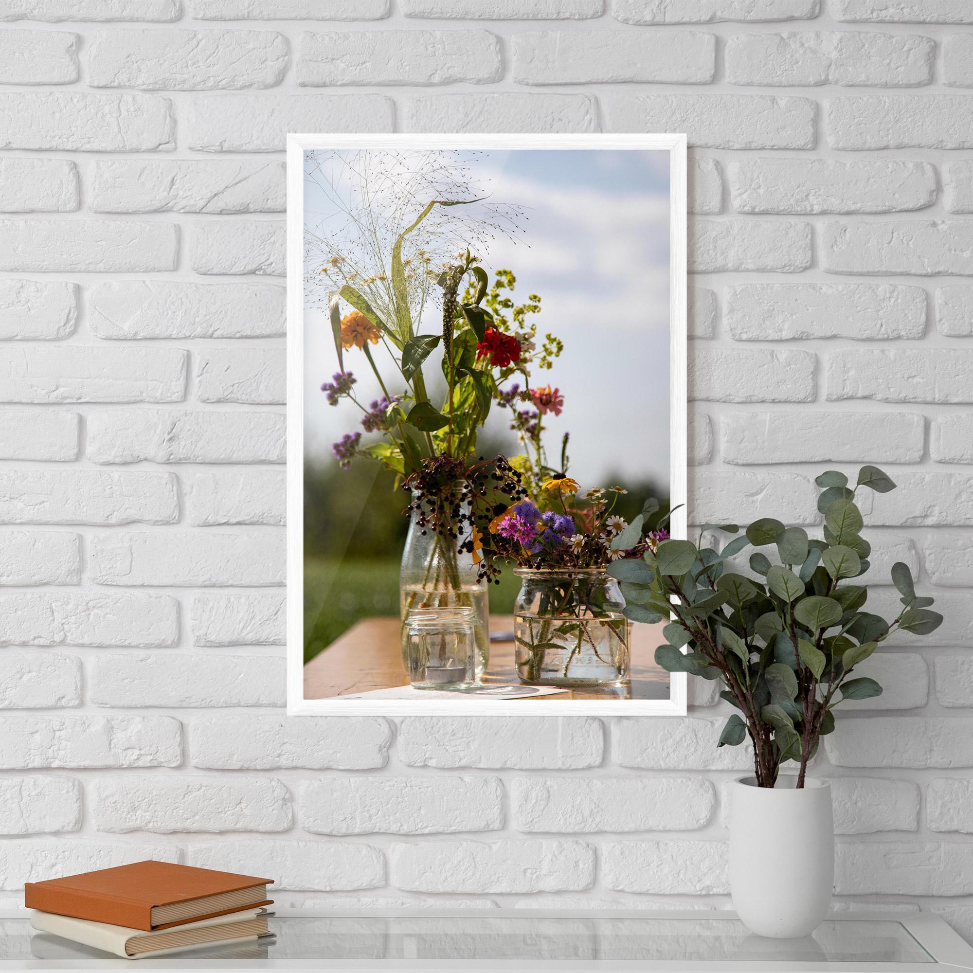 Poster Înrămat Wild Flowers Vase mockup 5