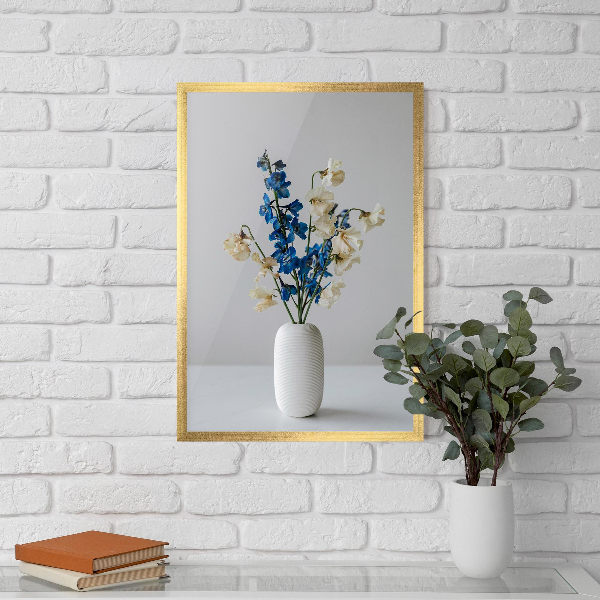 Poster Înrămat Blue White Vase mockup 5