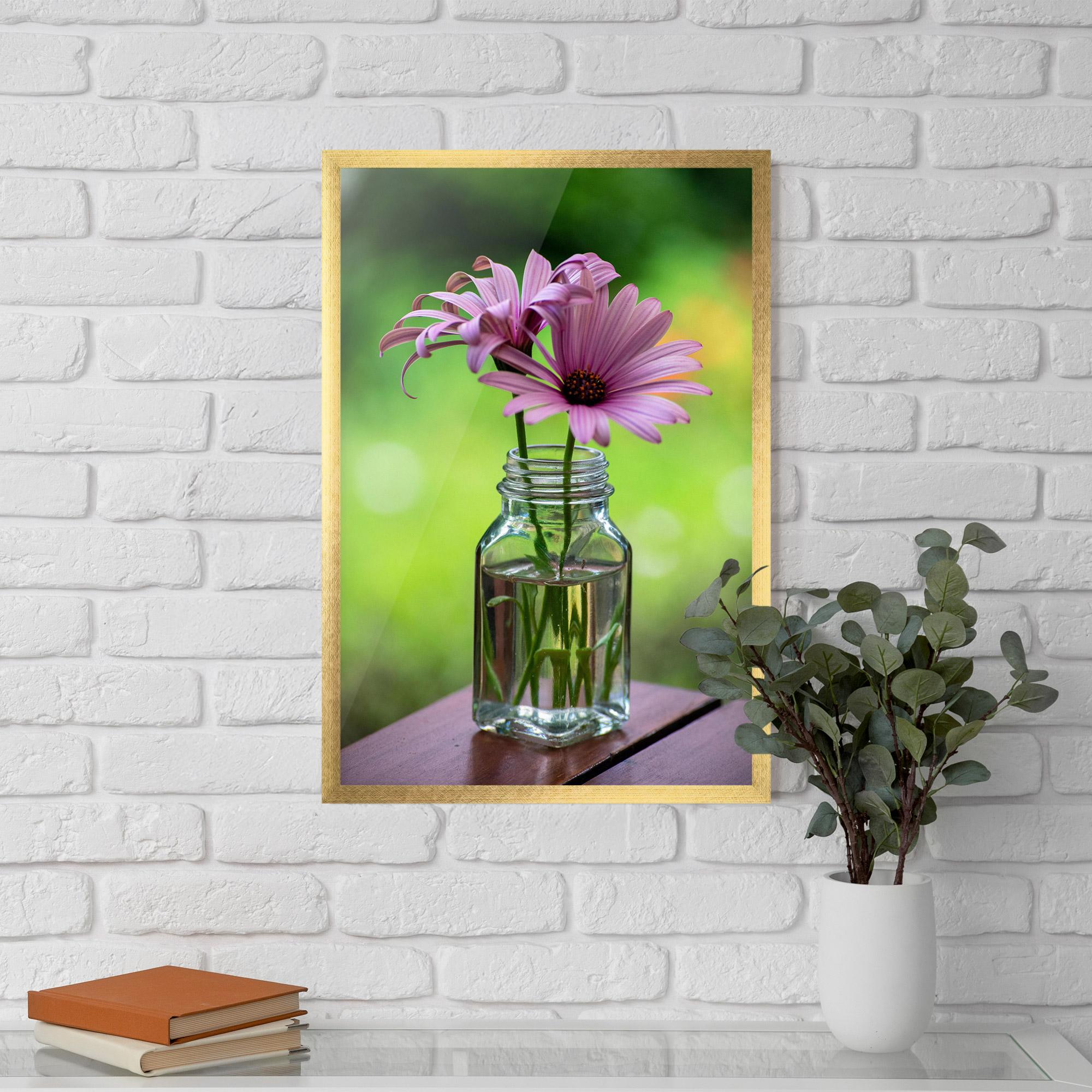 Poster Înrămat Pink Flower Vase mockup 5