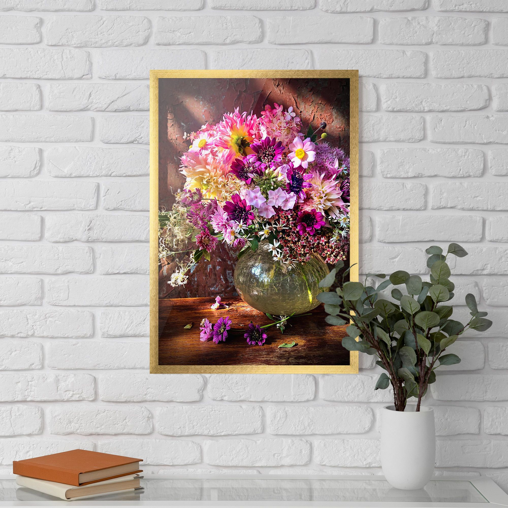 Purple Flowers Vasw mockup 5