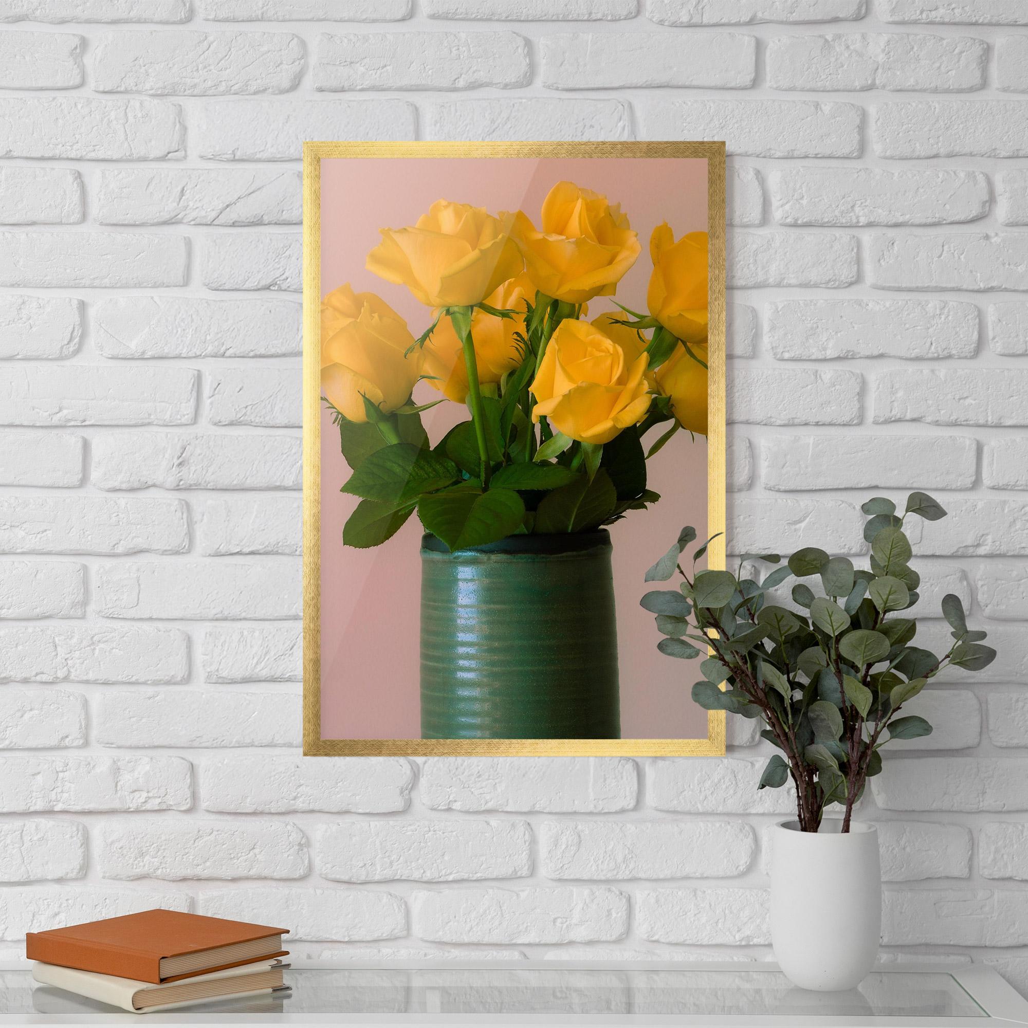 Poster Înrămat Yellow Roses Vase mockup 5
