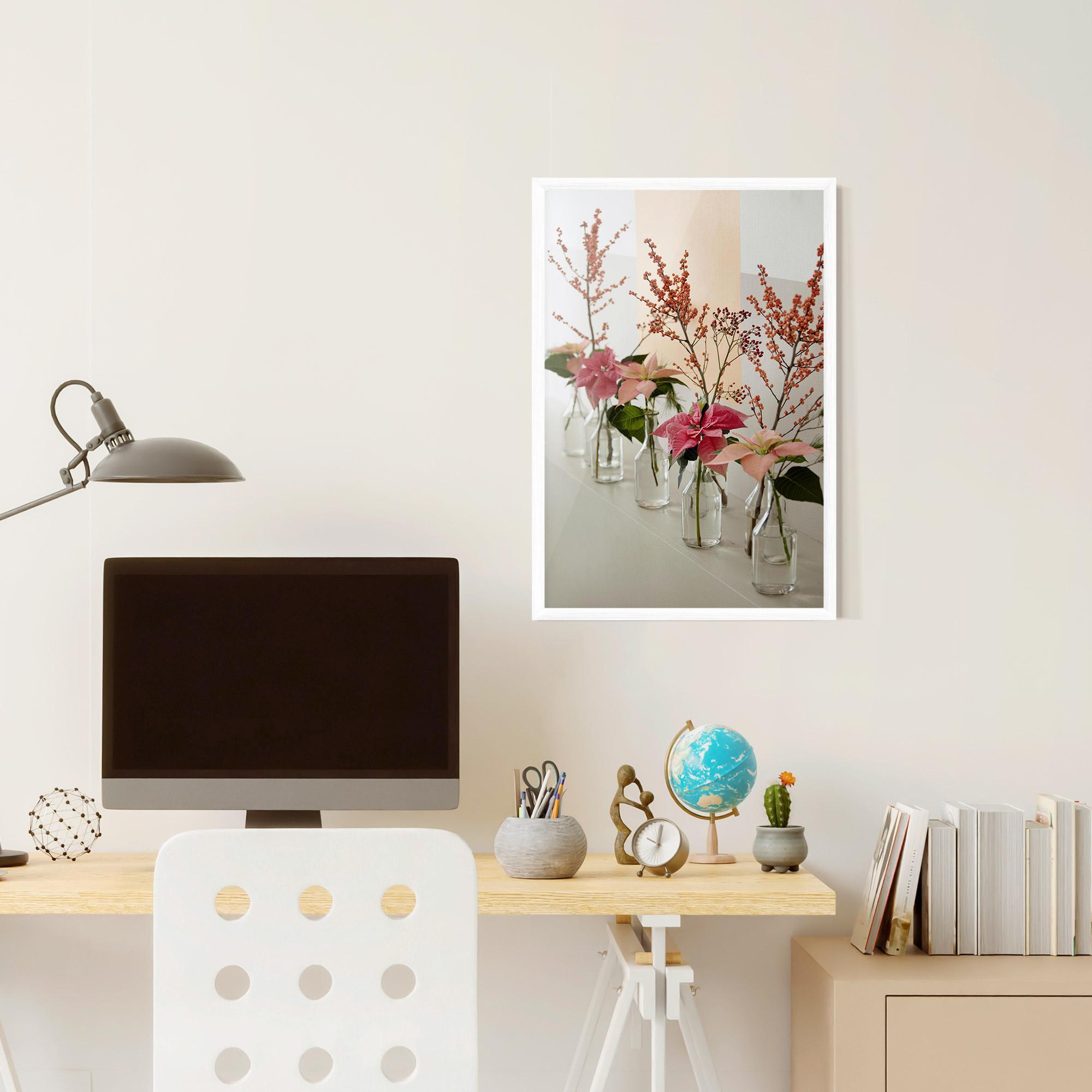 Poster Înrămat Pink Red Flower Vase mockup 6