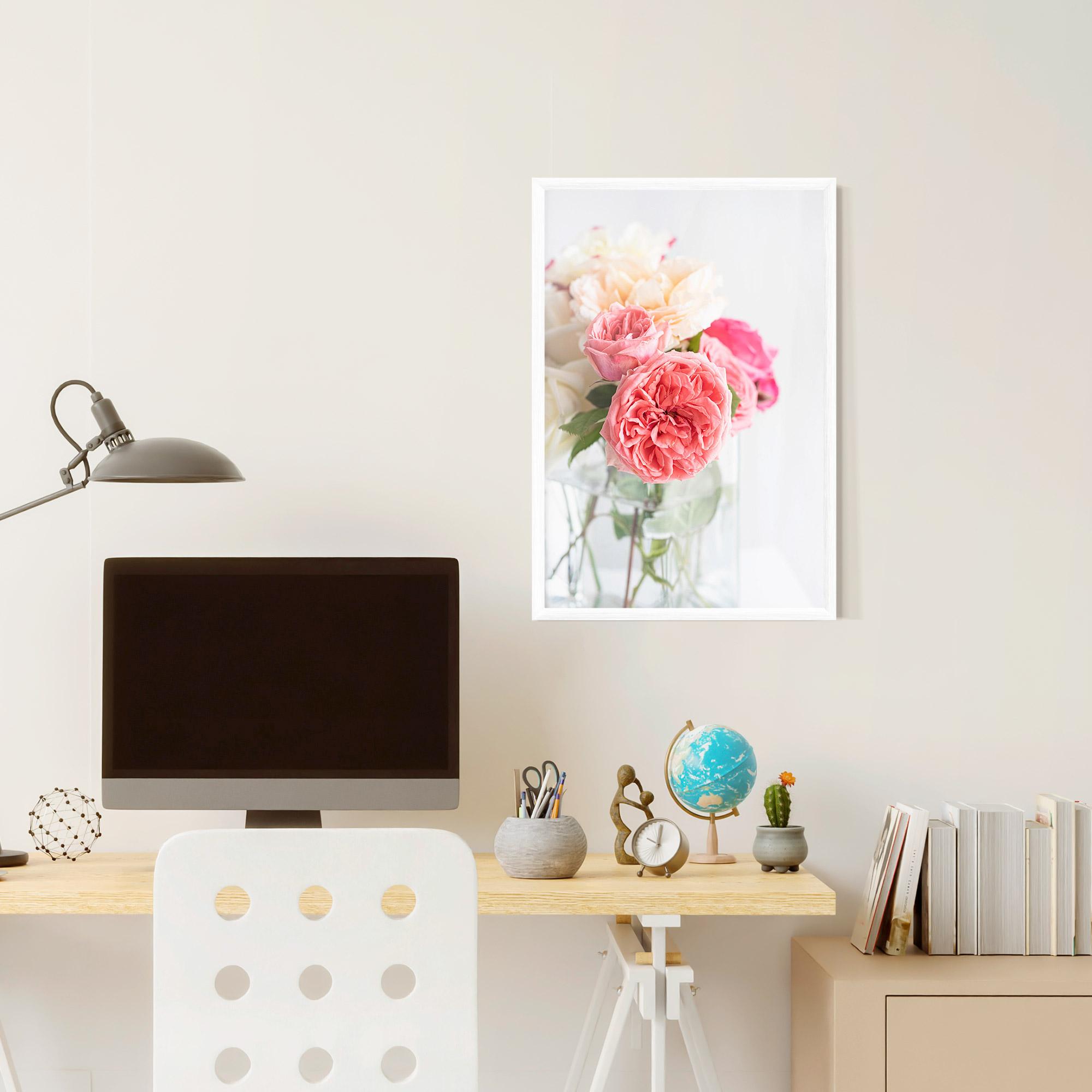 Poster Înrămat Pink Rose Vase mockup 6