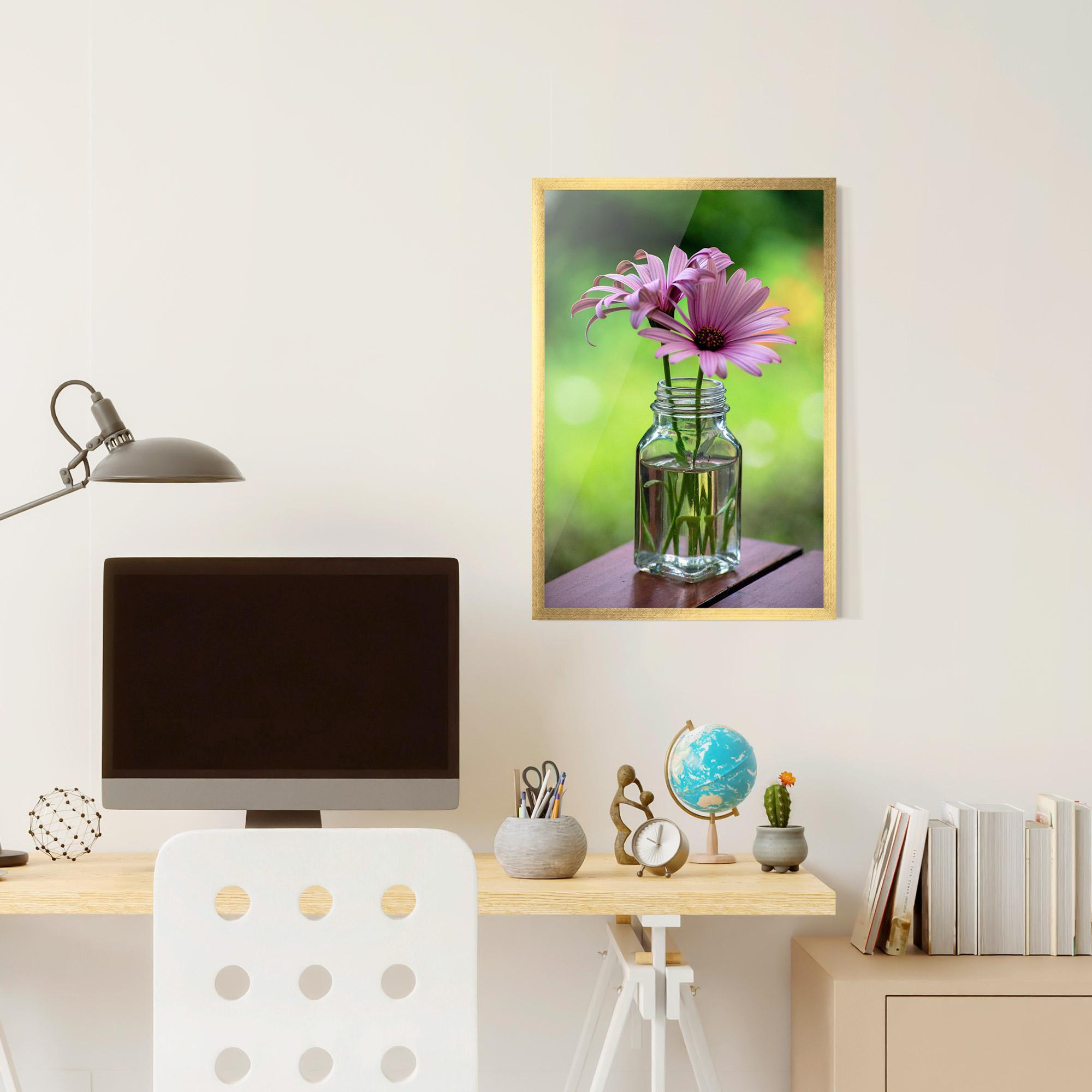 Poster Înrămat Pink Flower Vase mockup 6