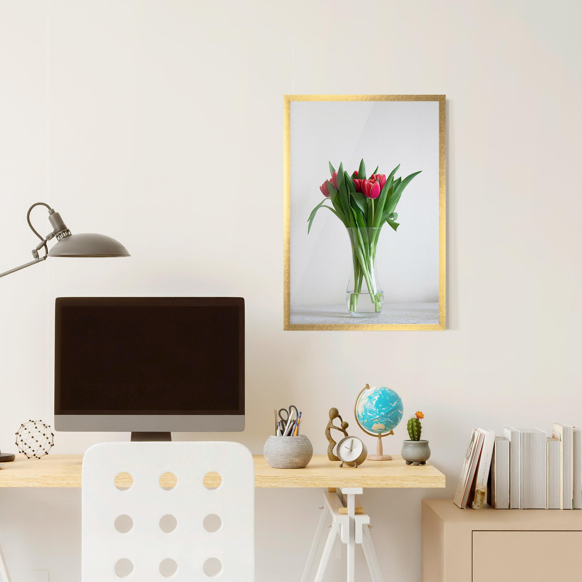 Poster Înrămat Pretty Tulips Vase mockup 6