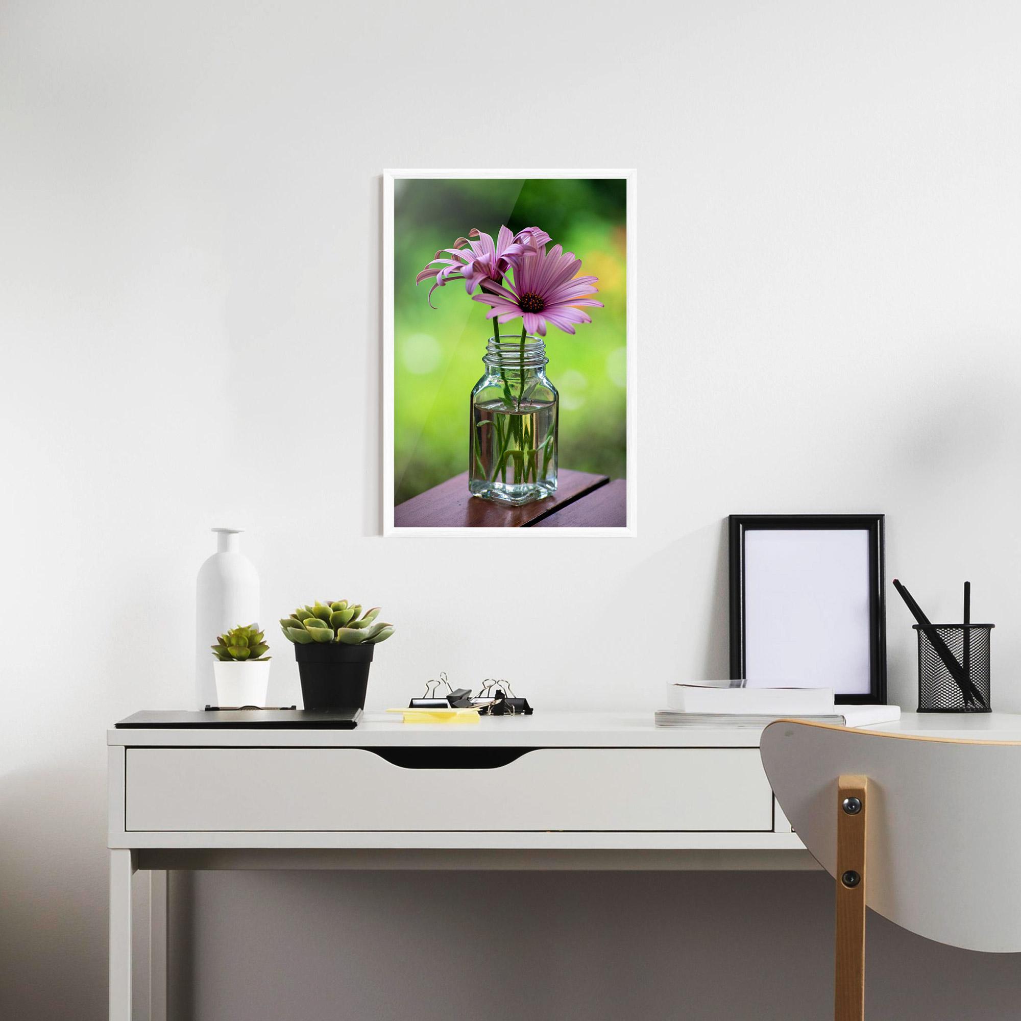 Poster Înrămat Pink Flower Vase mockup 7