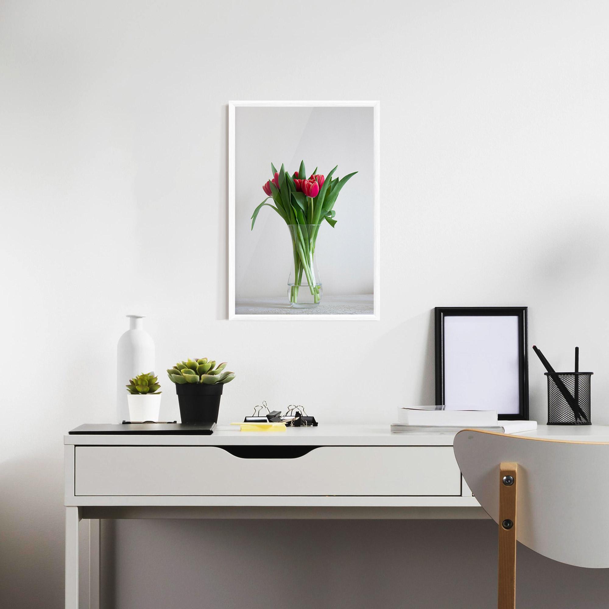 Poster Înrămat Pretty Tulips Vase mockup 7