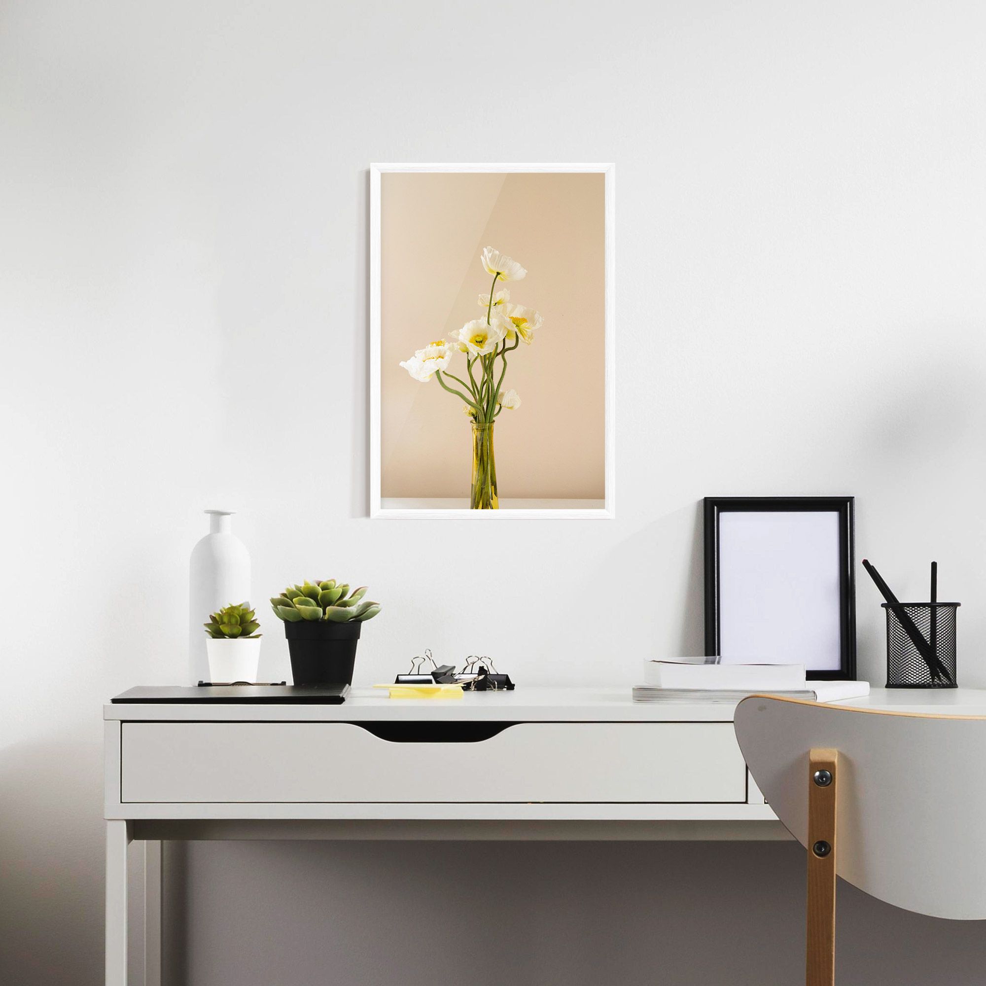 Pretty Vase mockup 7