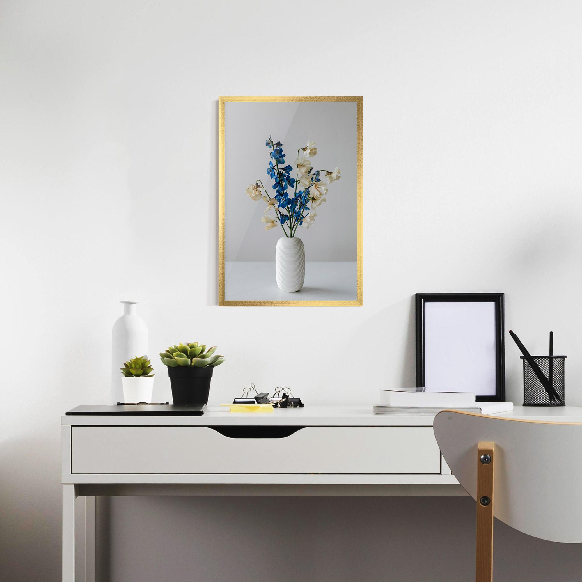 Poster Înrămat Blue White Vase mockup 7