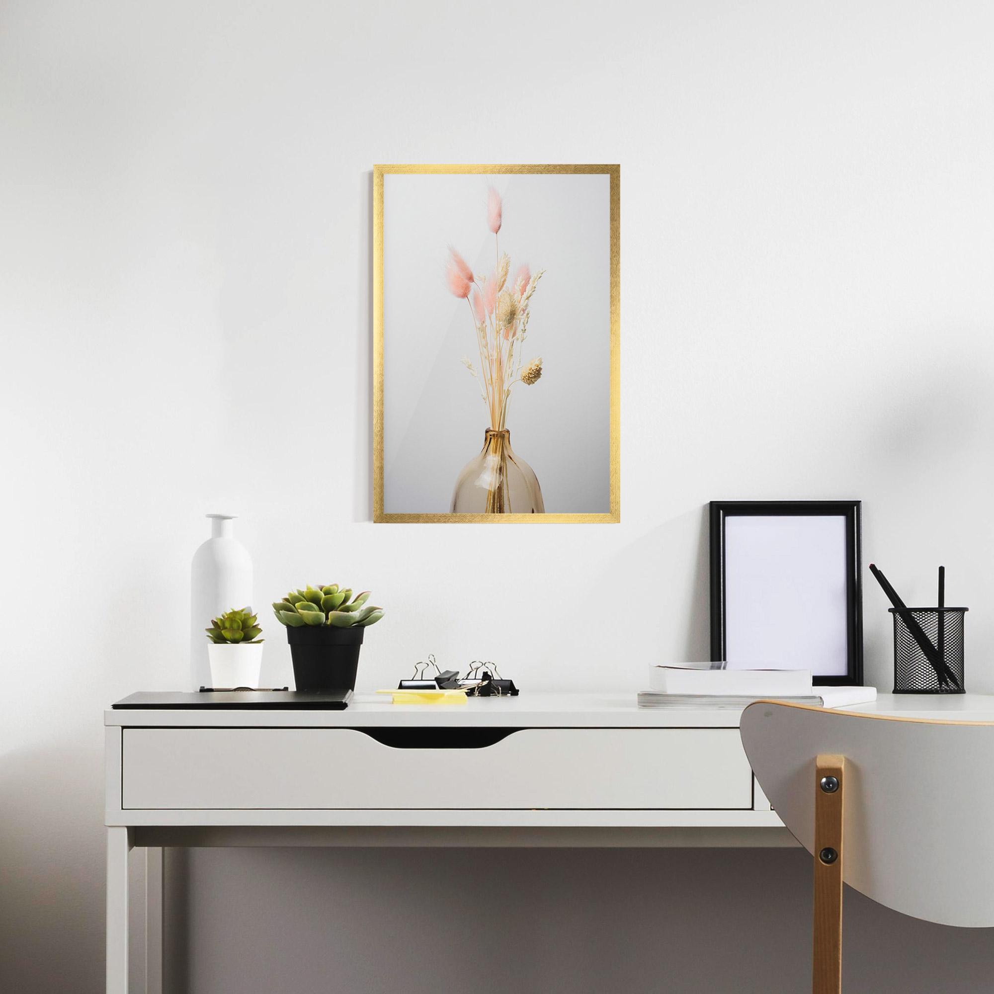 Poster Înrămat Pink Cream Flower Vase mockup 7