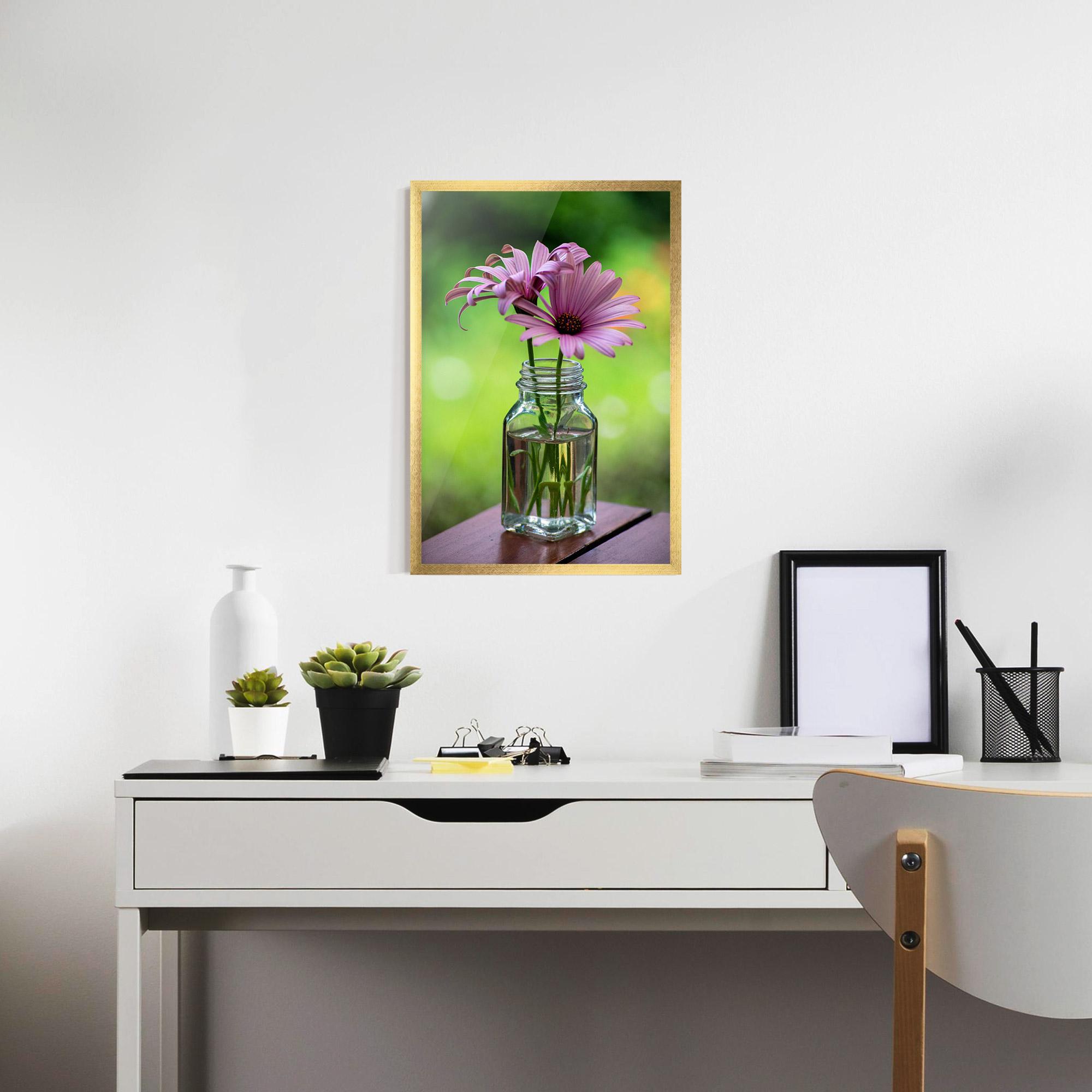 Poster Înrămat Pink Flower Vase mockup 7