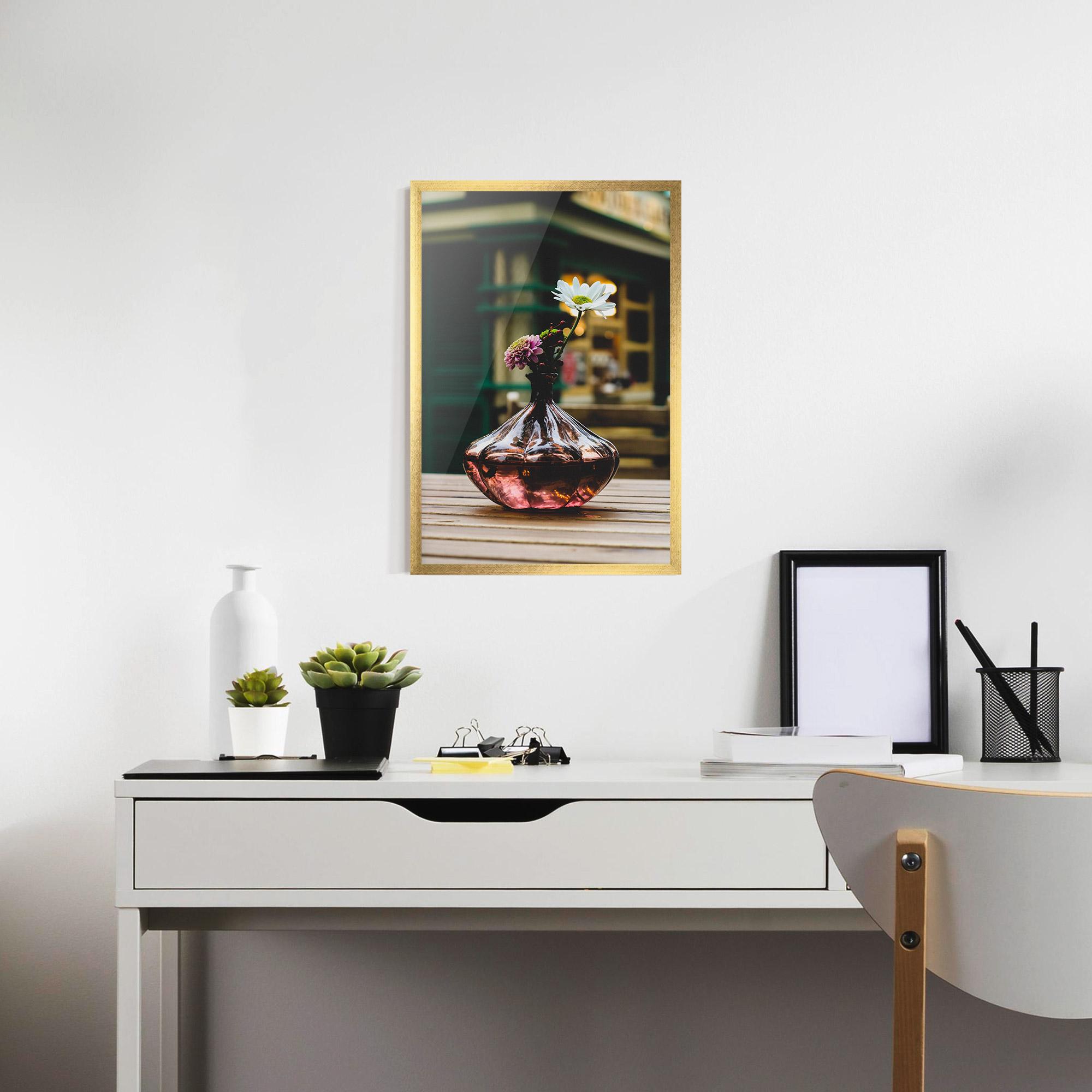 Poster Înrămat Pink Vase Flower mockup 7