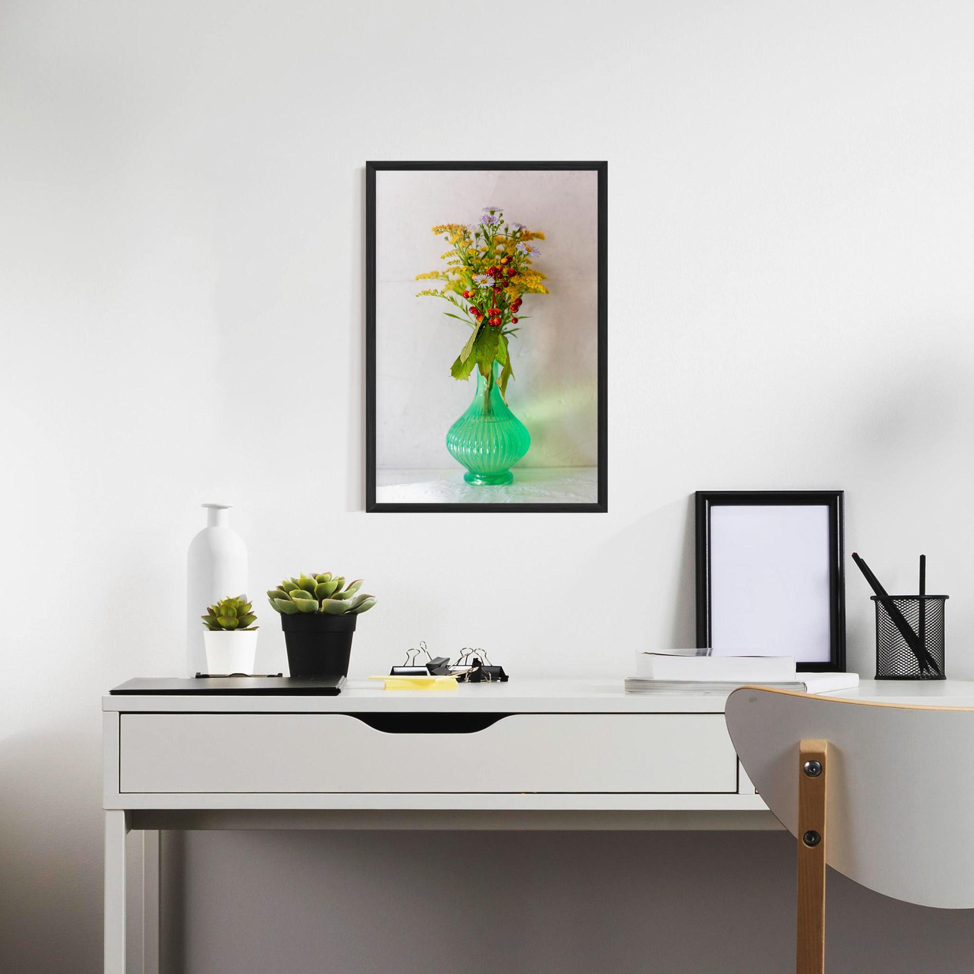 Poster Înrămat Green Pretty Vase mockup 7