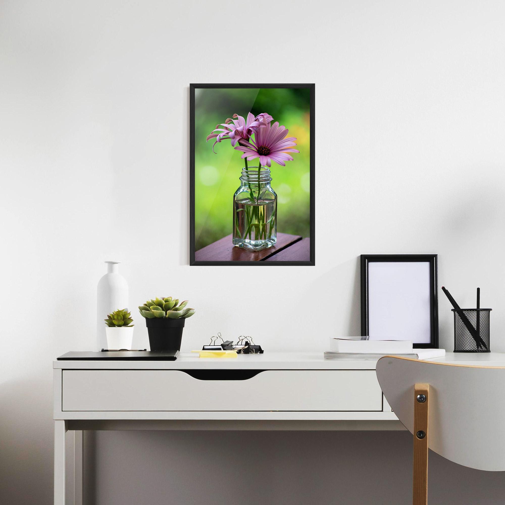 Poster Înrămat Pink Flower Vase mockup 7
