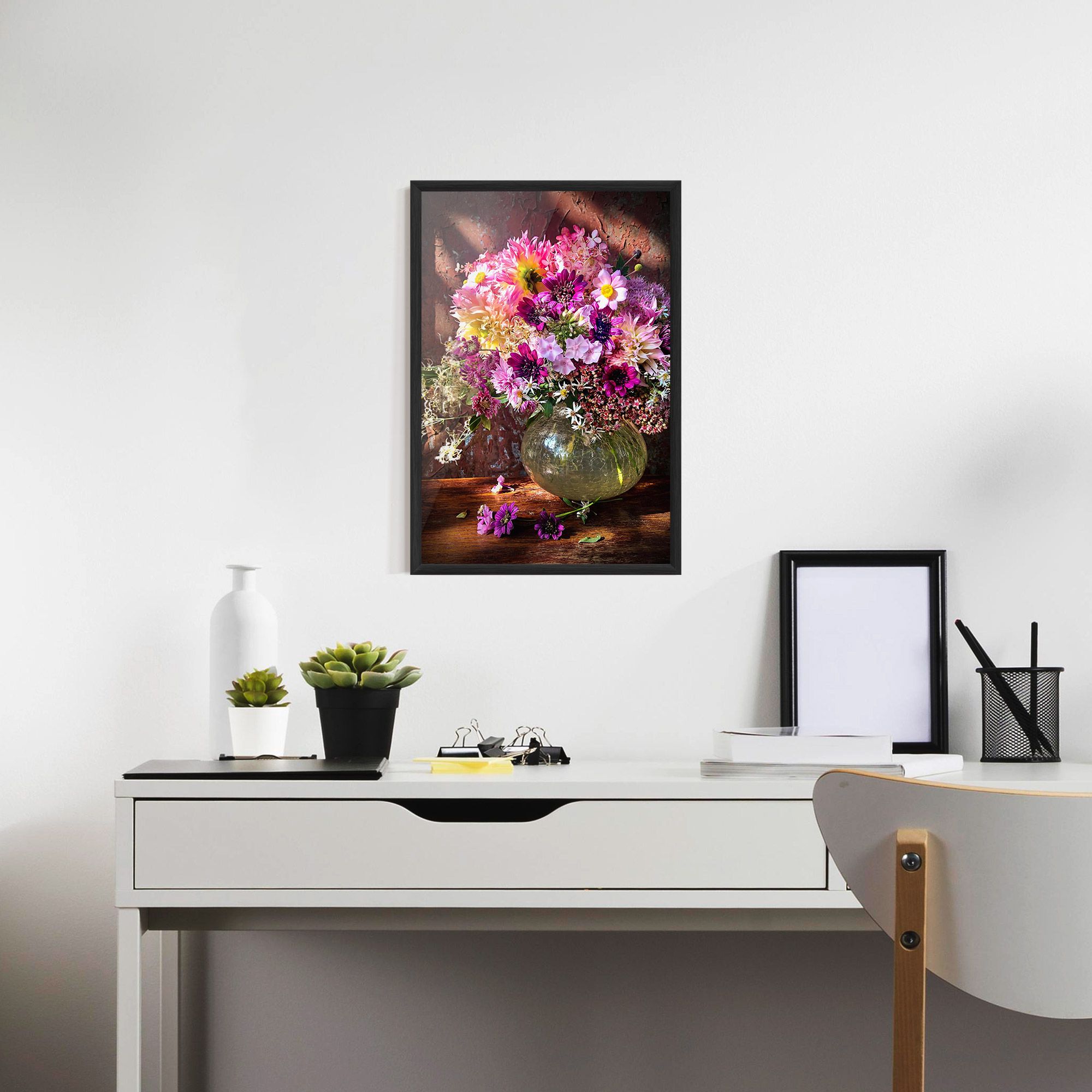 Purple Flowers Vasw mockup 7