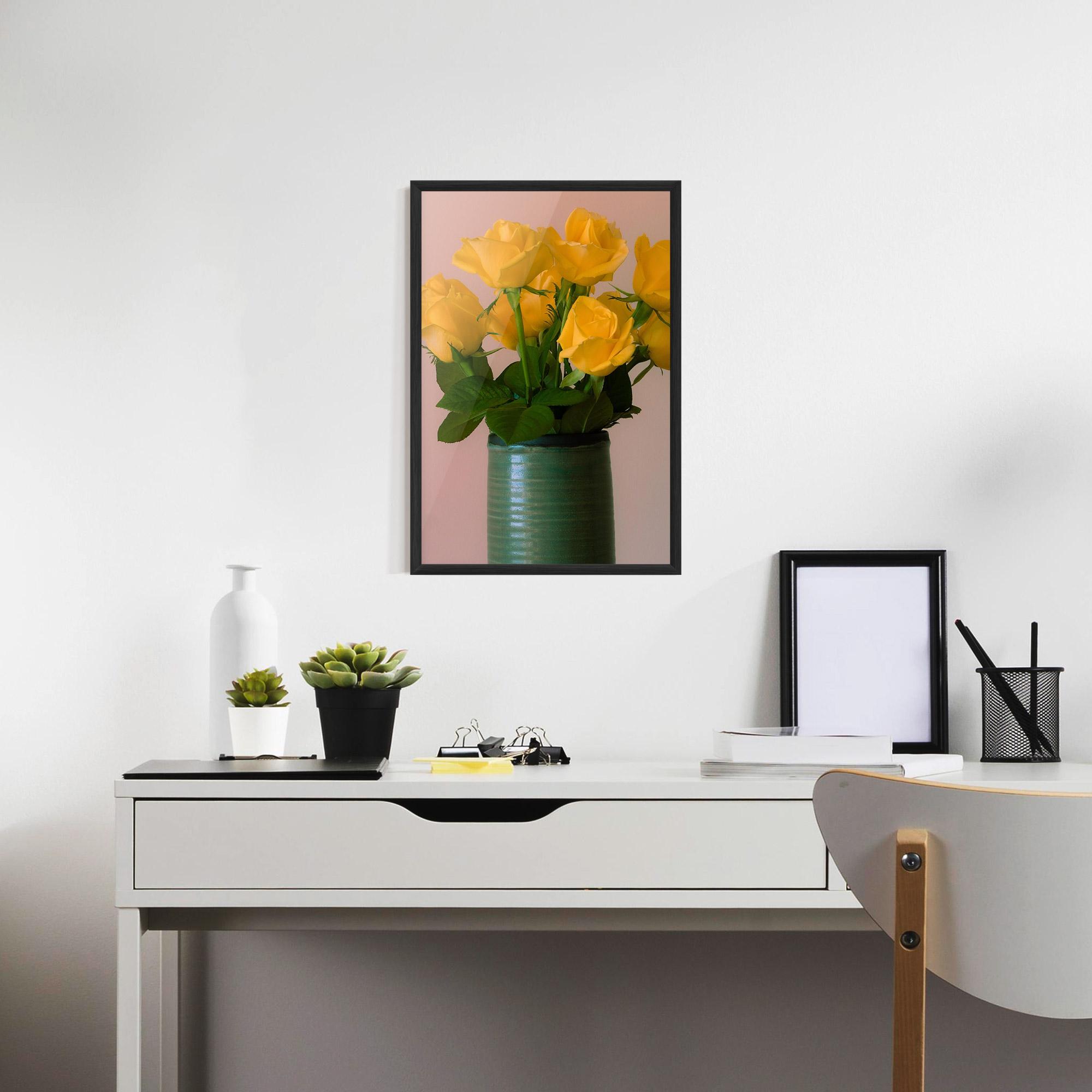 Poster Înrămat Yellow Roses Vase mockup 7
