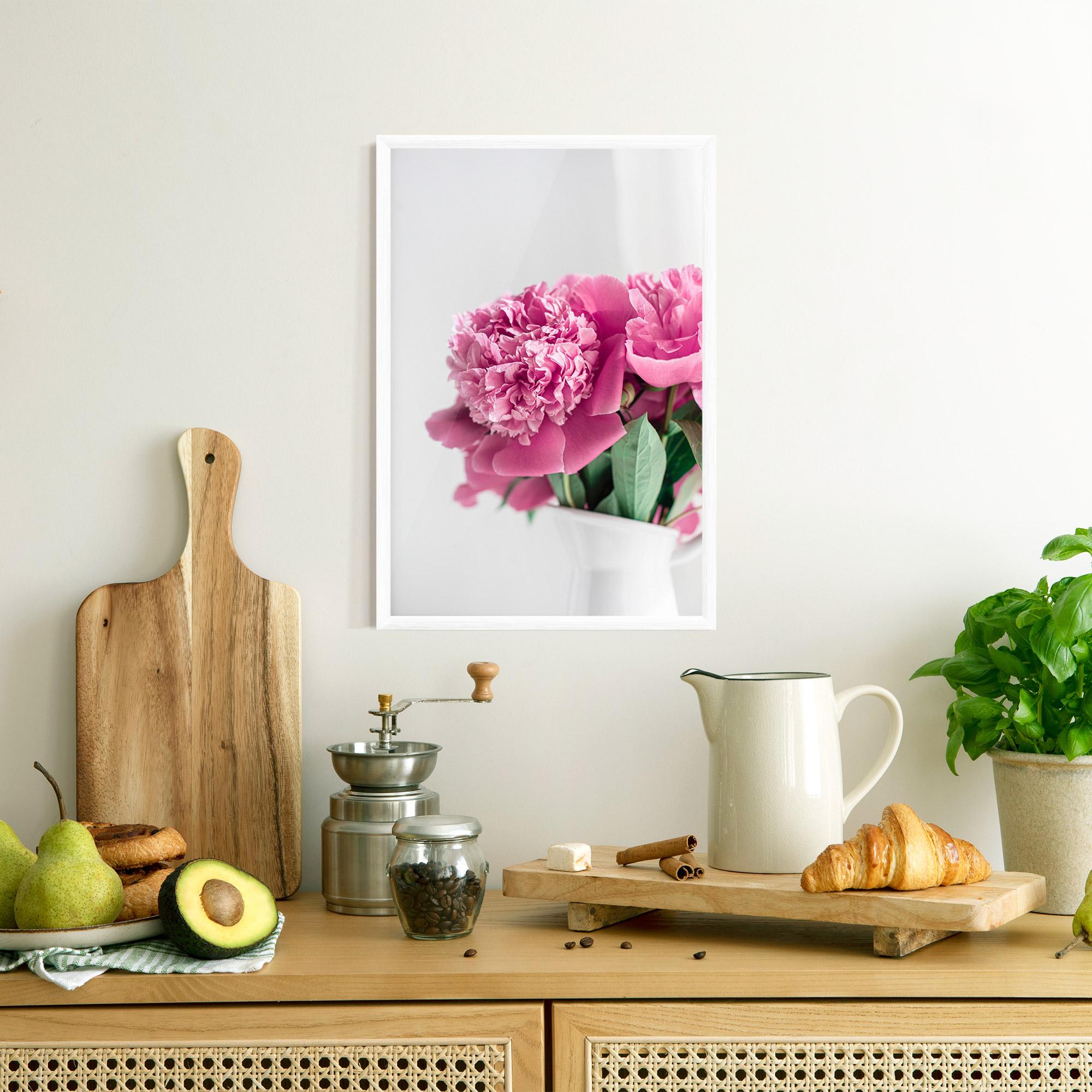 Poster Înrămat White Vase Pink mockup 8