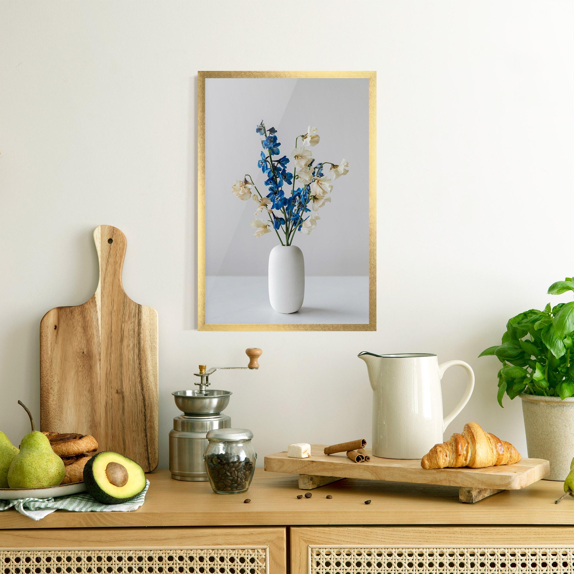 Poster Înrămat Blue White Vase mockup 8
