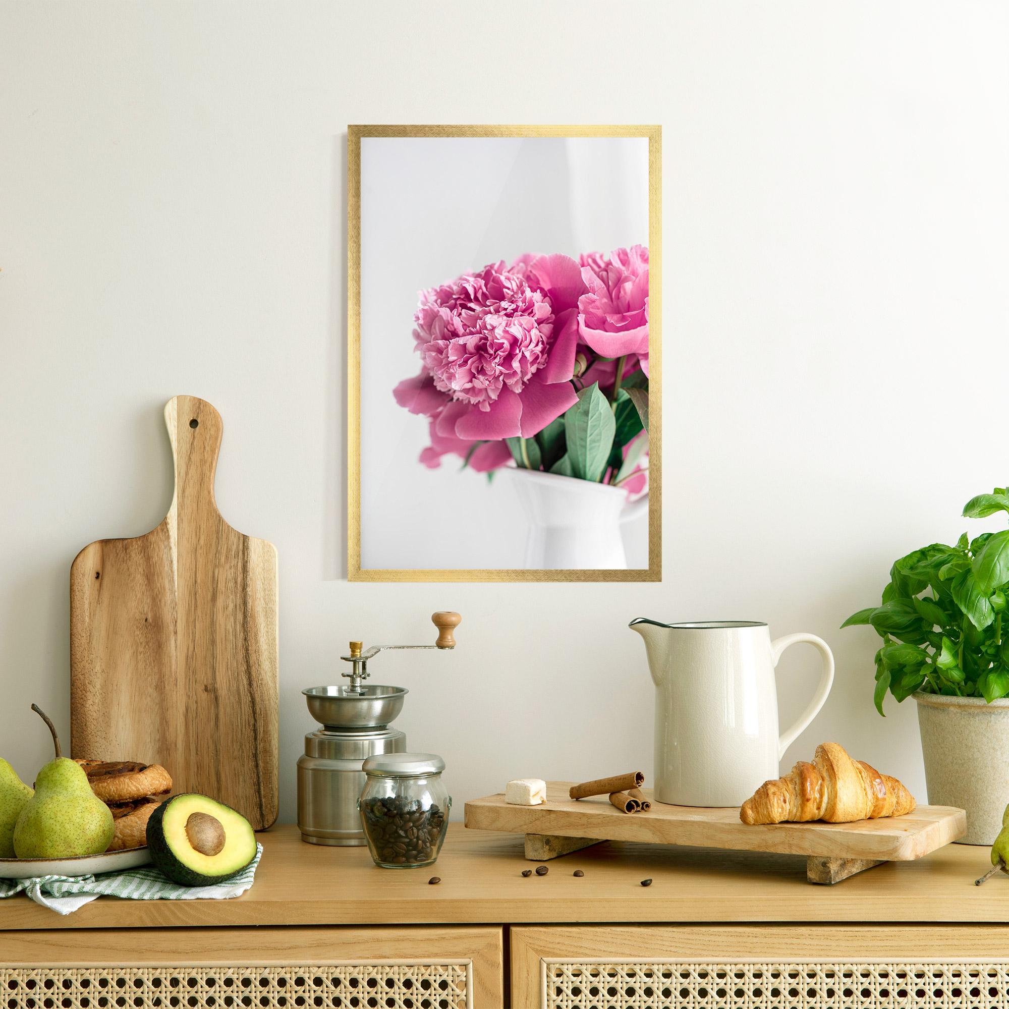 Poster Înrămat White Vase Pink mockup 8