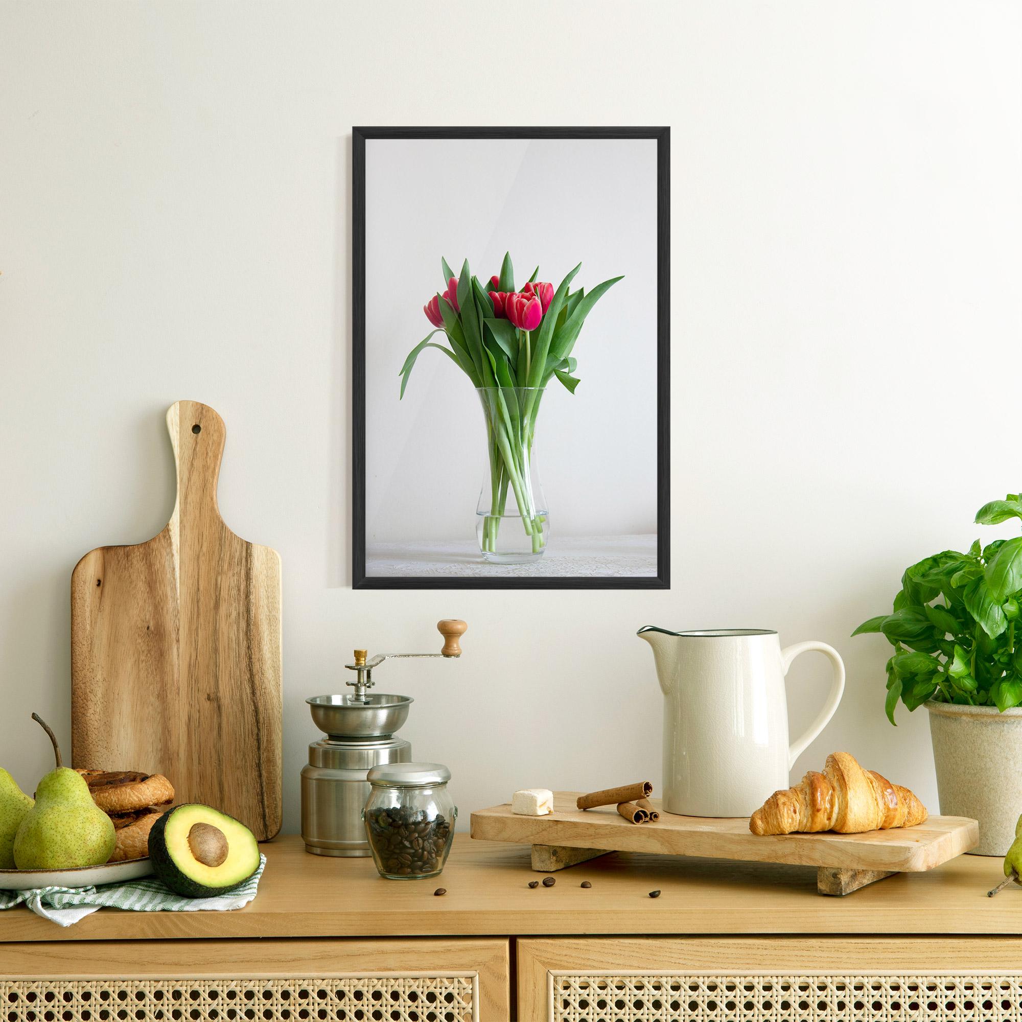 Poster Înrămat Pretty Tulips Vase mockup 8