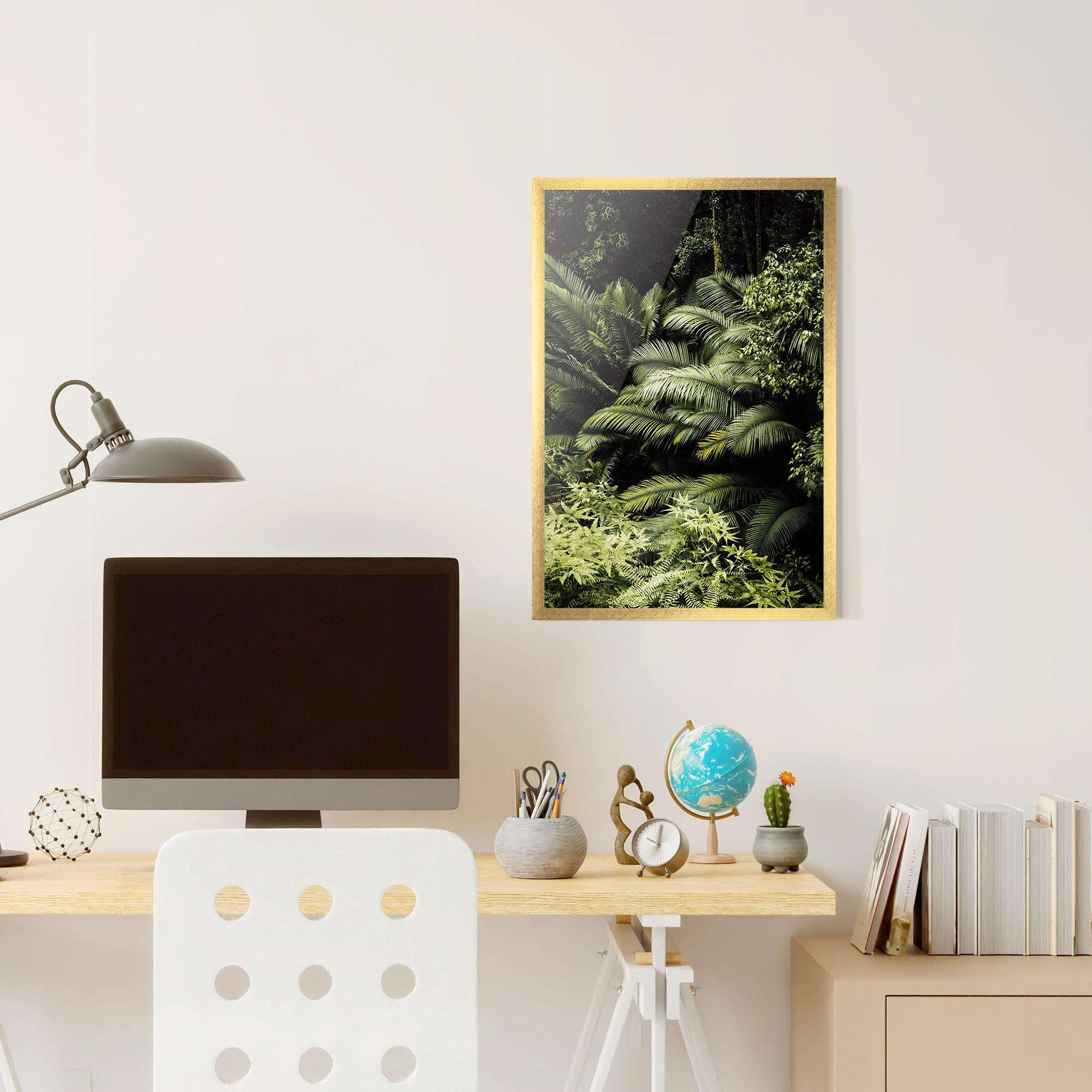 Poster Înrămat Into The Jungle mockup 6