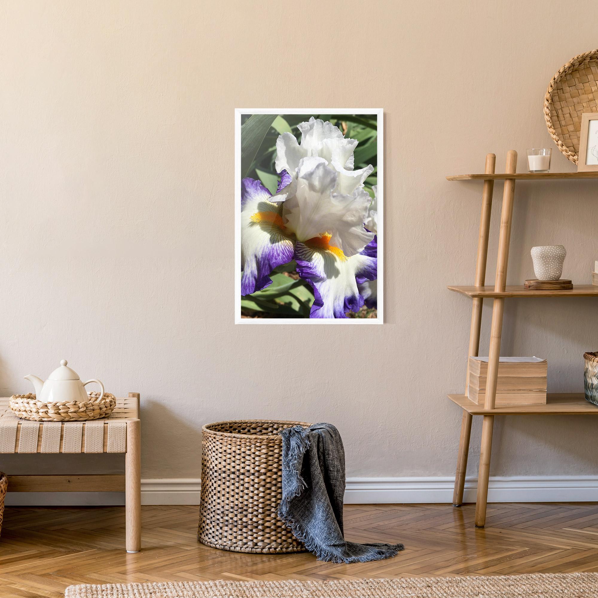 Poster Înrămat Garden White Purple Irirs mockup 9