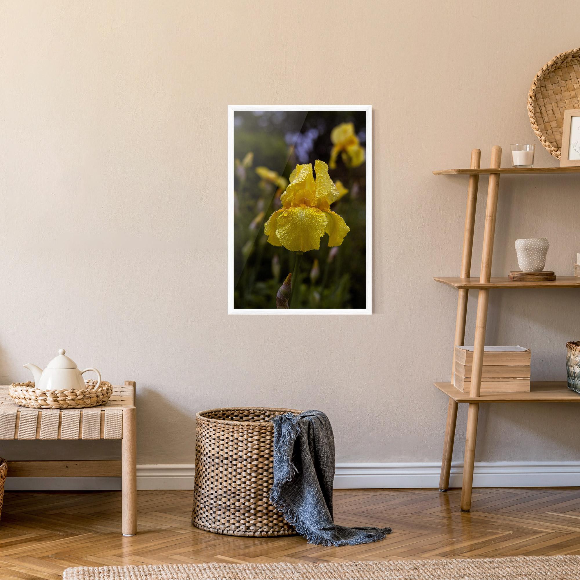 Poster Înrămat Yellow Iris After Rain mockup 9