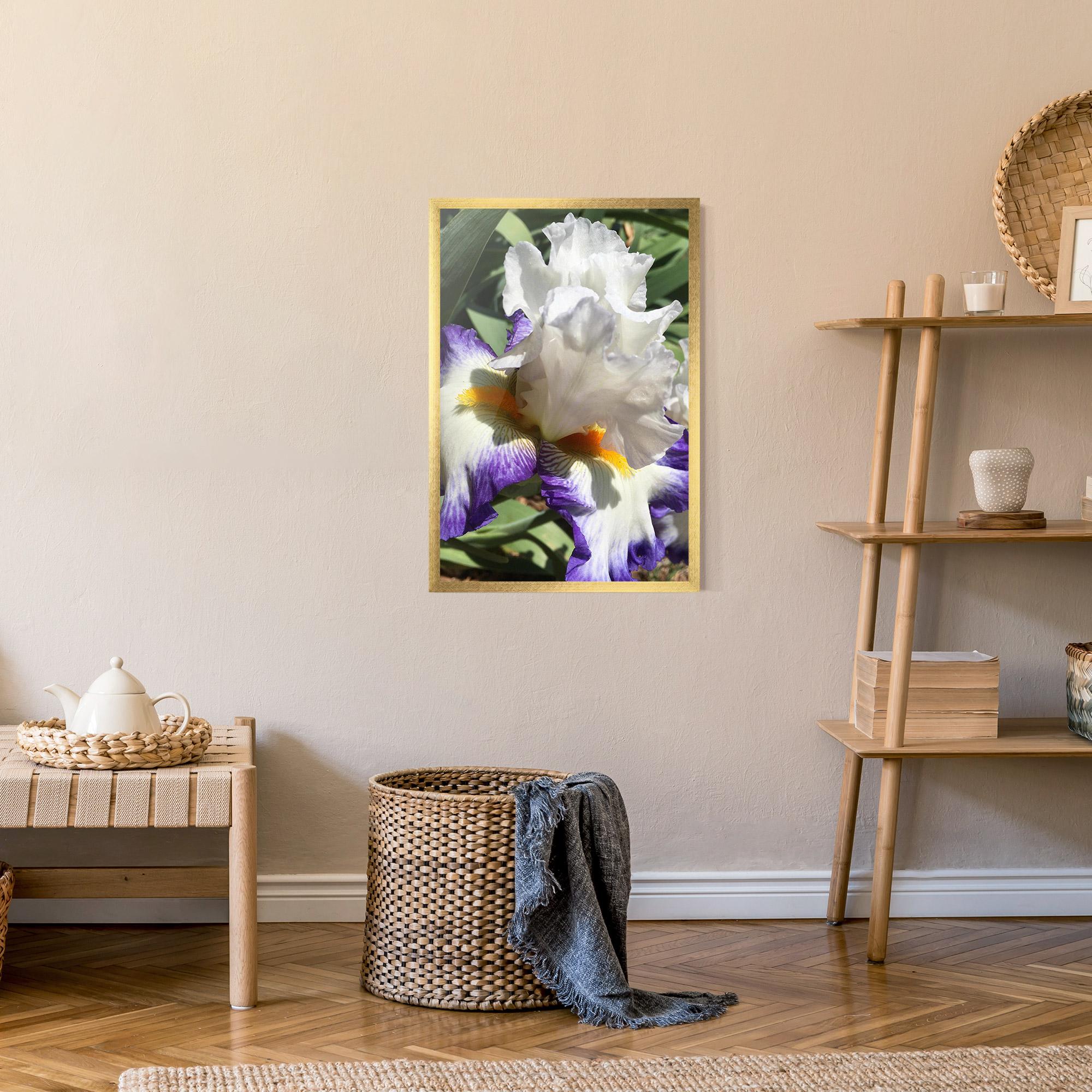 Poster Înrămat Garden White Purple Irirs mockup 9