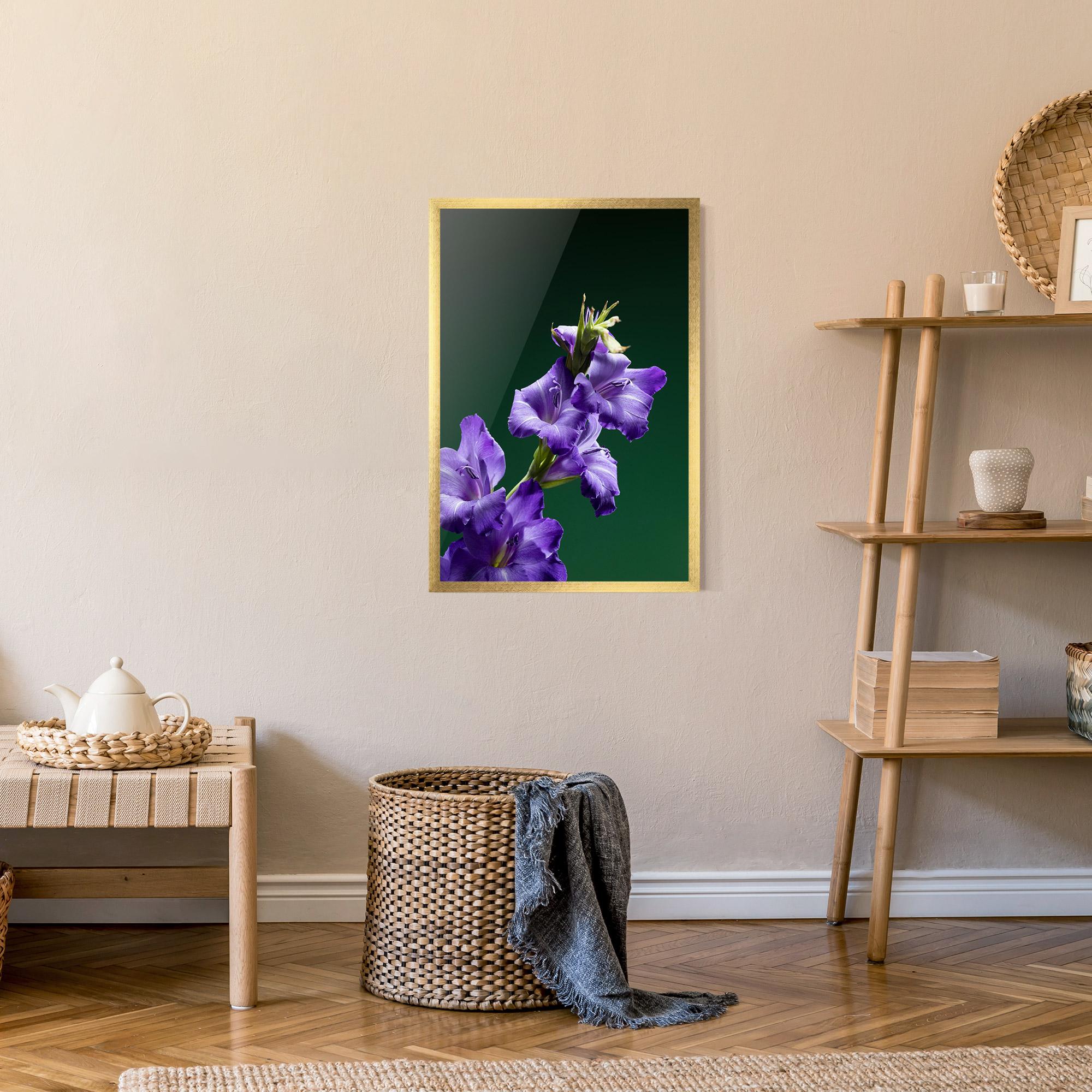 Poster Înrămat Iris On Green mockup 9