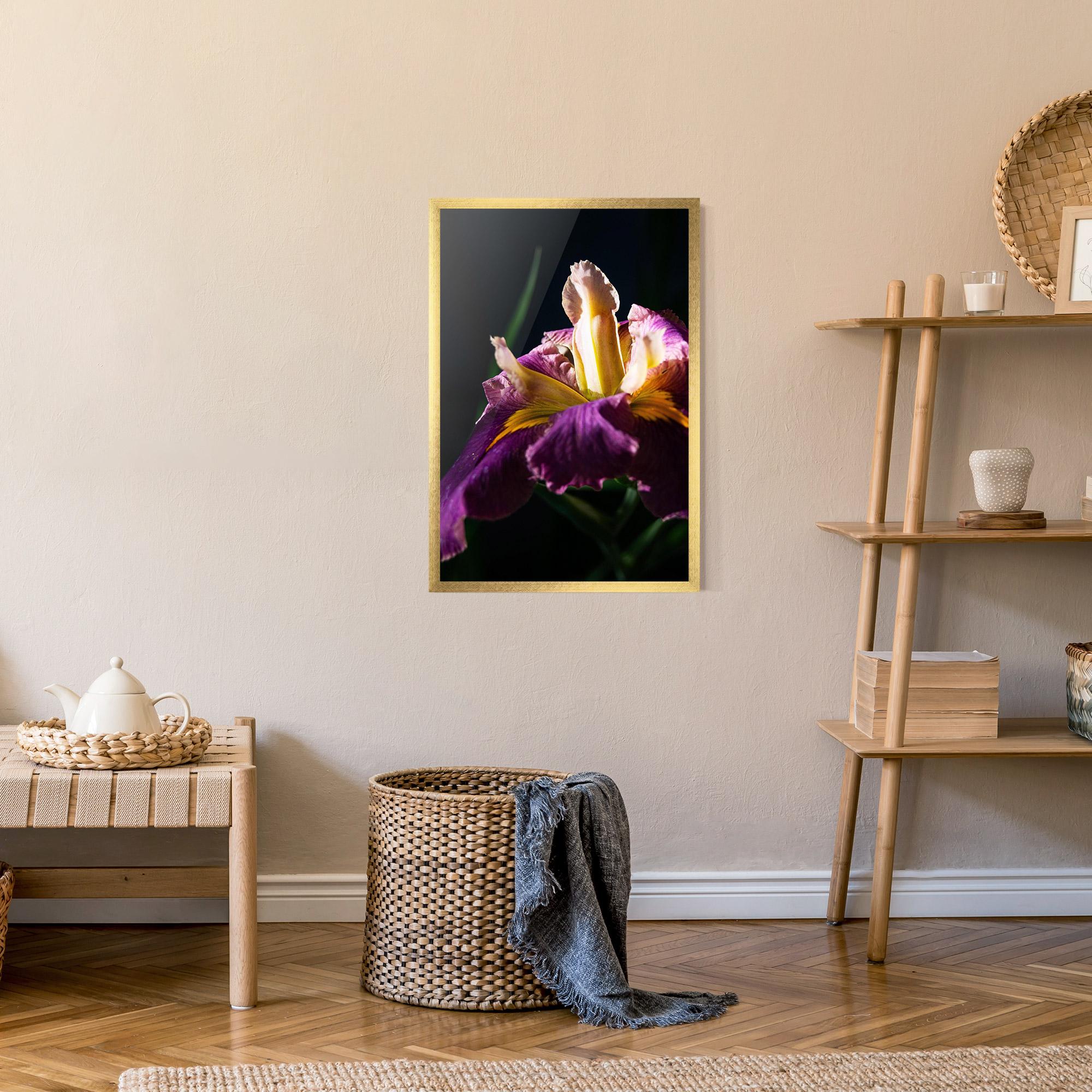 Poster Înrămat Pastel Yellow Iris mockup 9