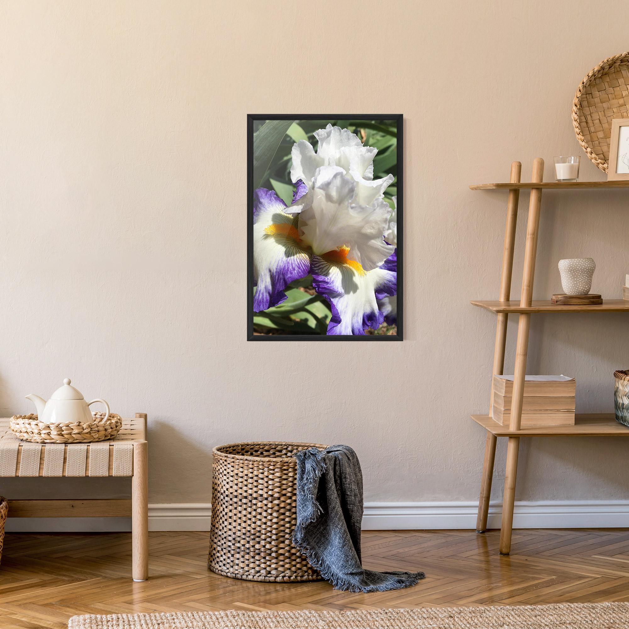 Poster Înrămat Garden White Purple Irirs mockup 9