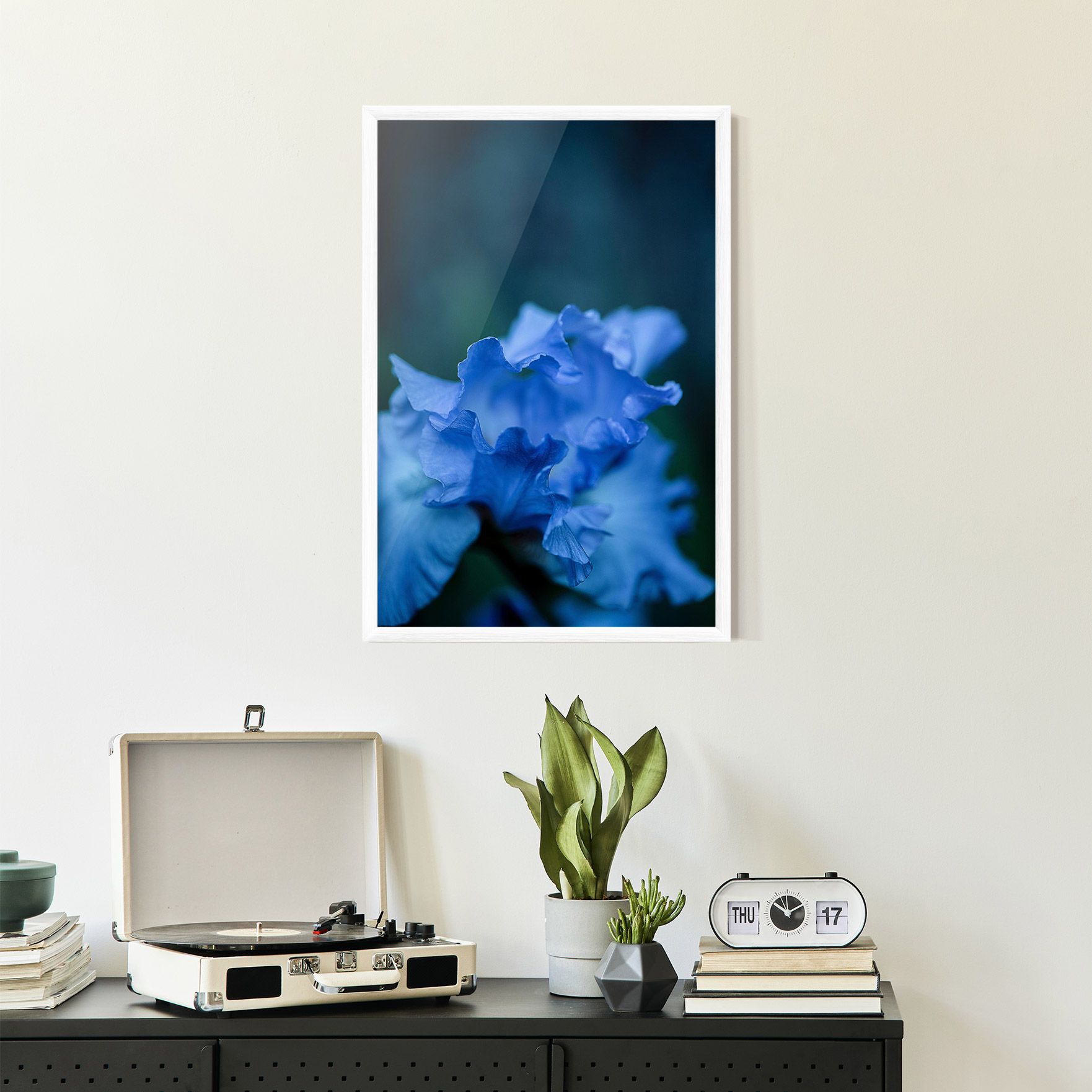 Ocean Blue Iris mockup 2