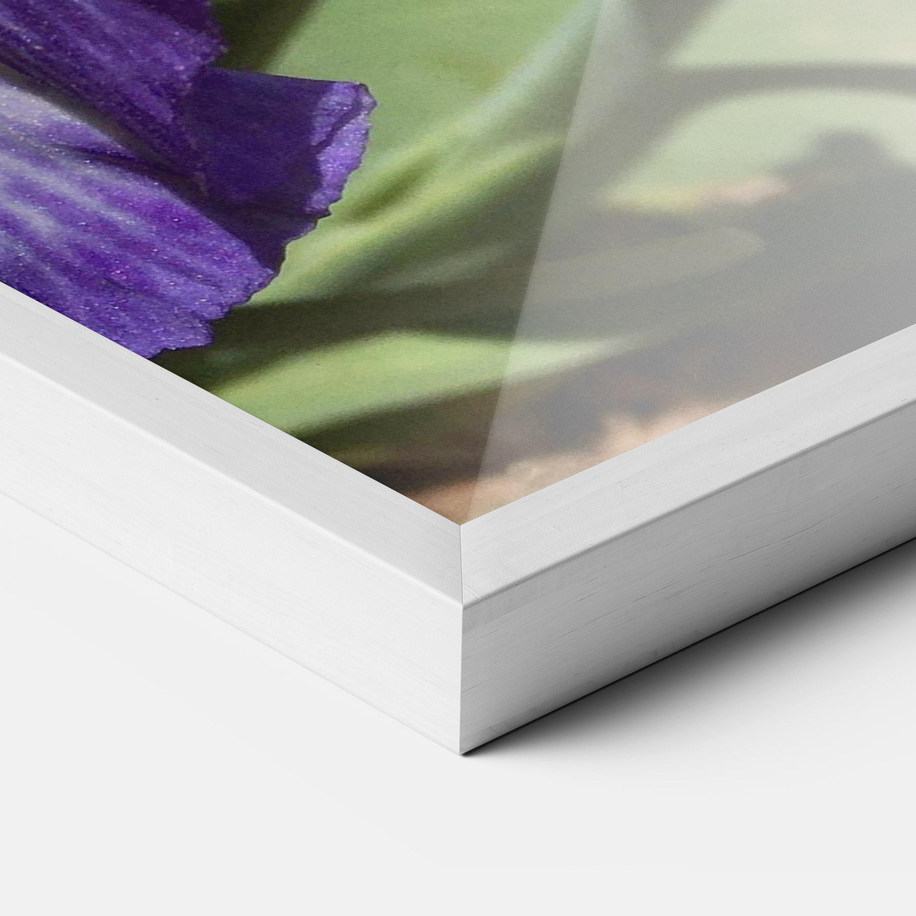 Poster Înrămat Garden White Purple Irirs mockup 3