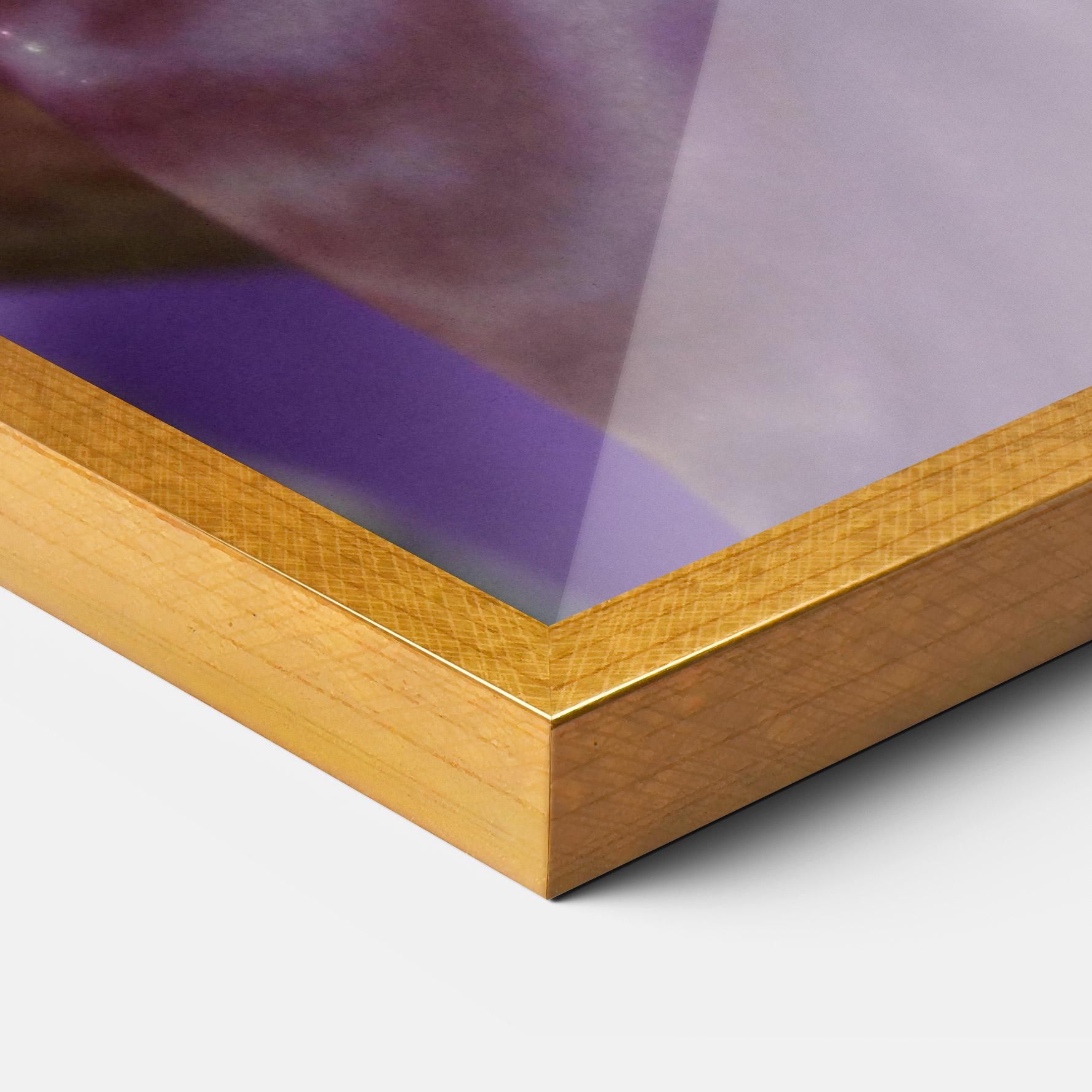 Poster Înrămat Purple Iris Close Up mockup 3