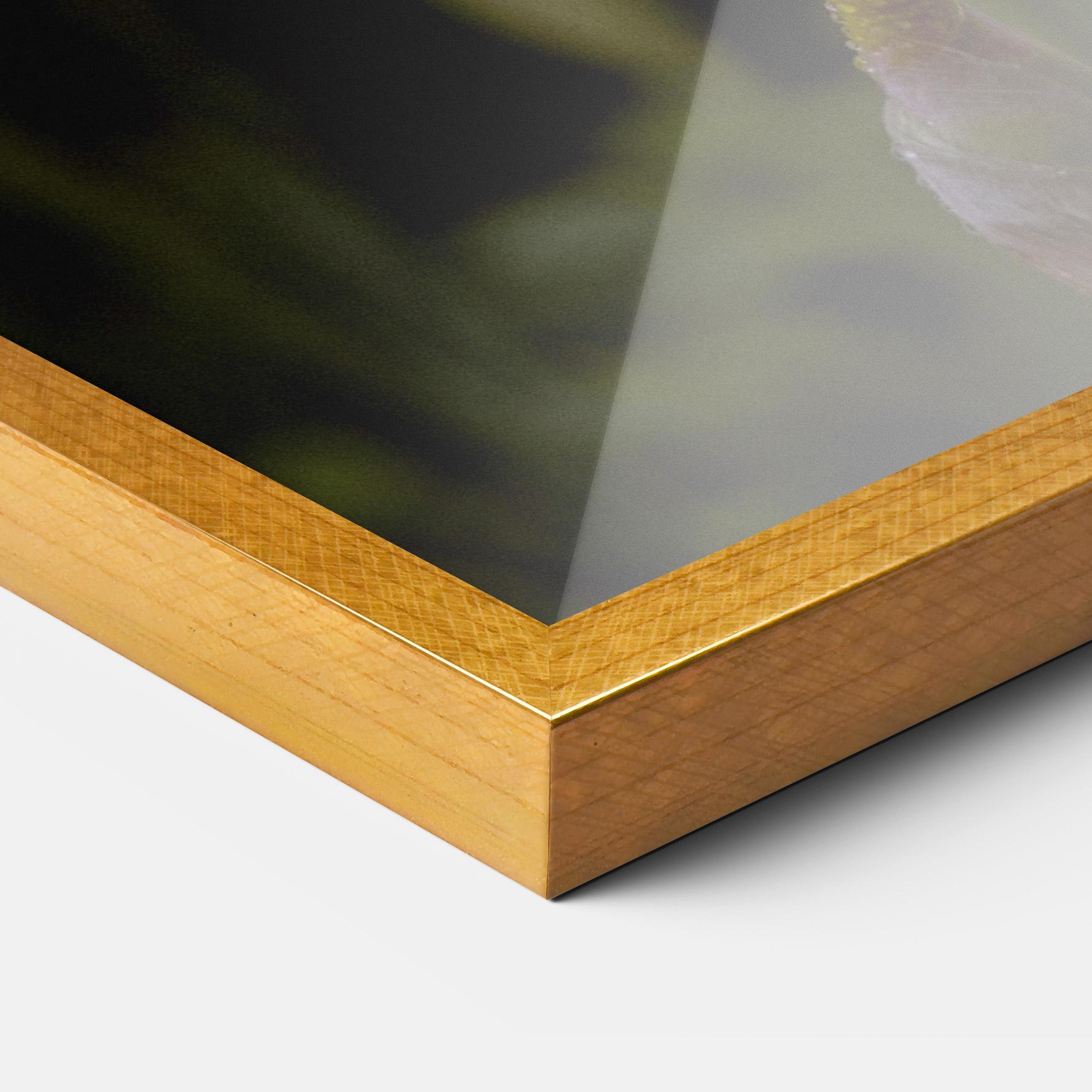 Poster Înrămat Yellow Iris After Rain mockup 3