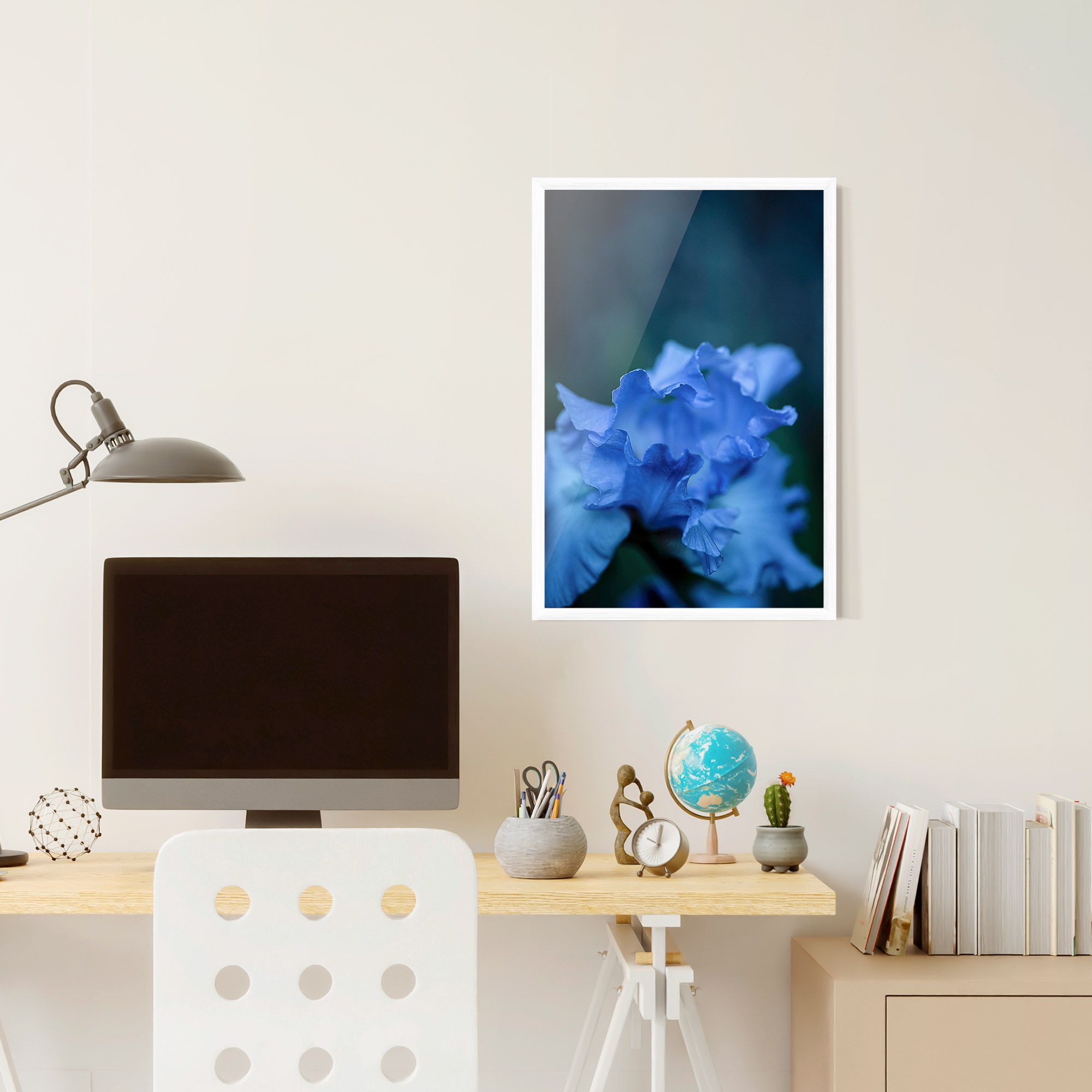 Ocean Blue Iris mockup 6