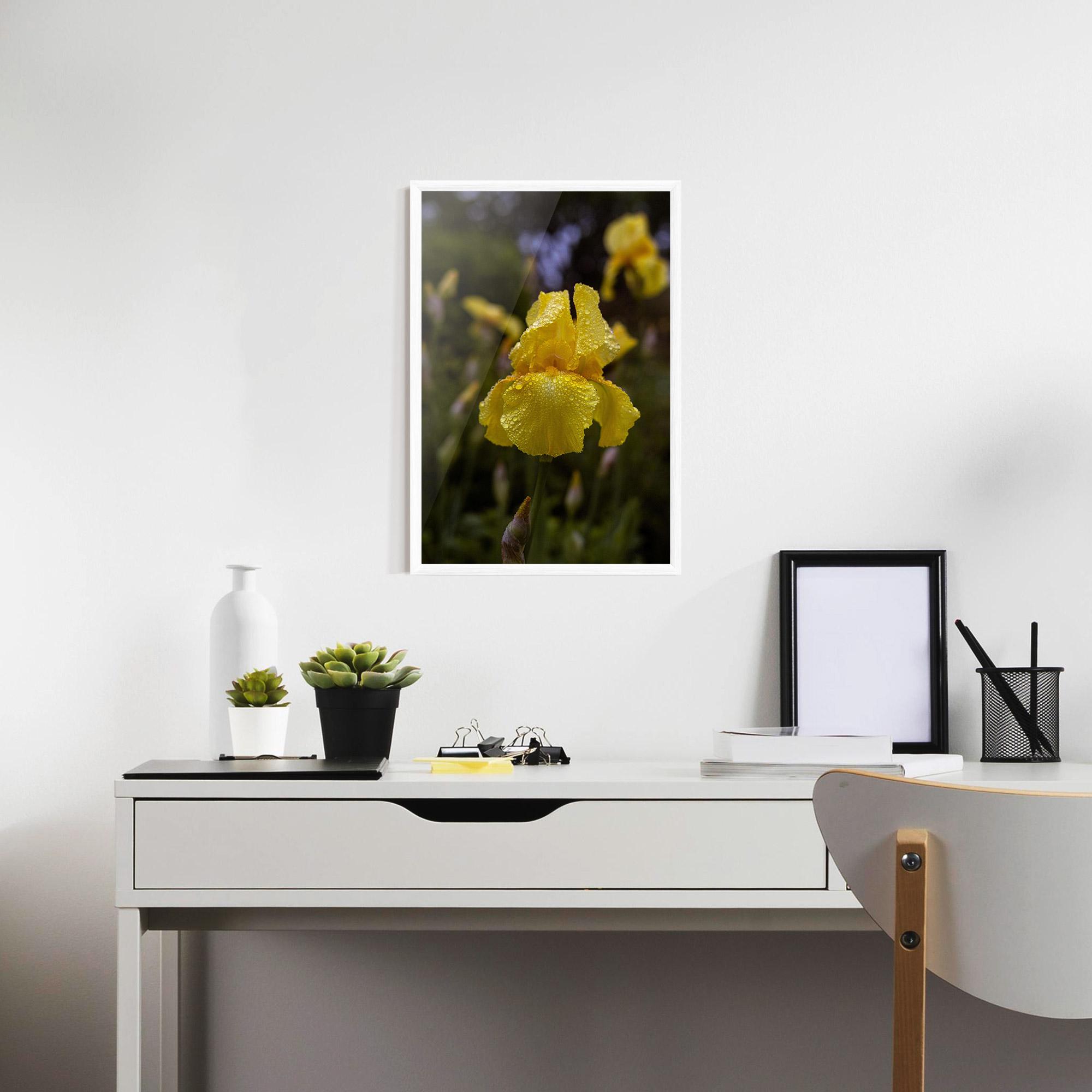 Poster Înrămat Yellow Iris After Rain mockup 7
