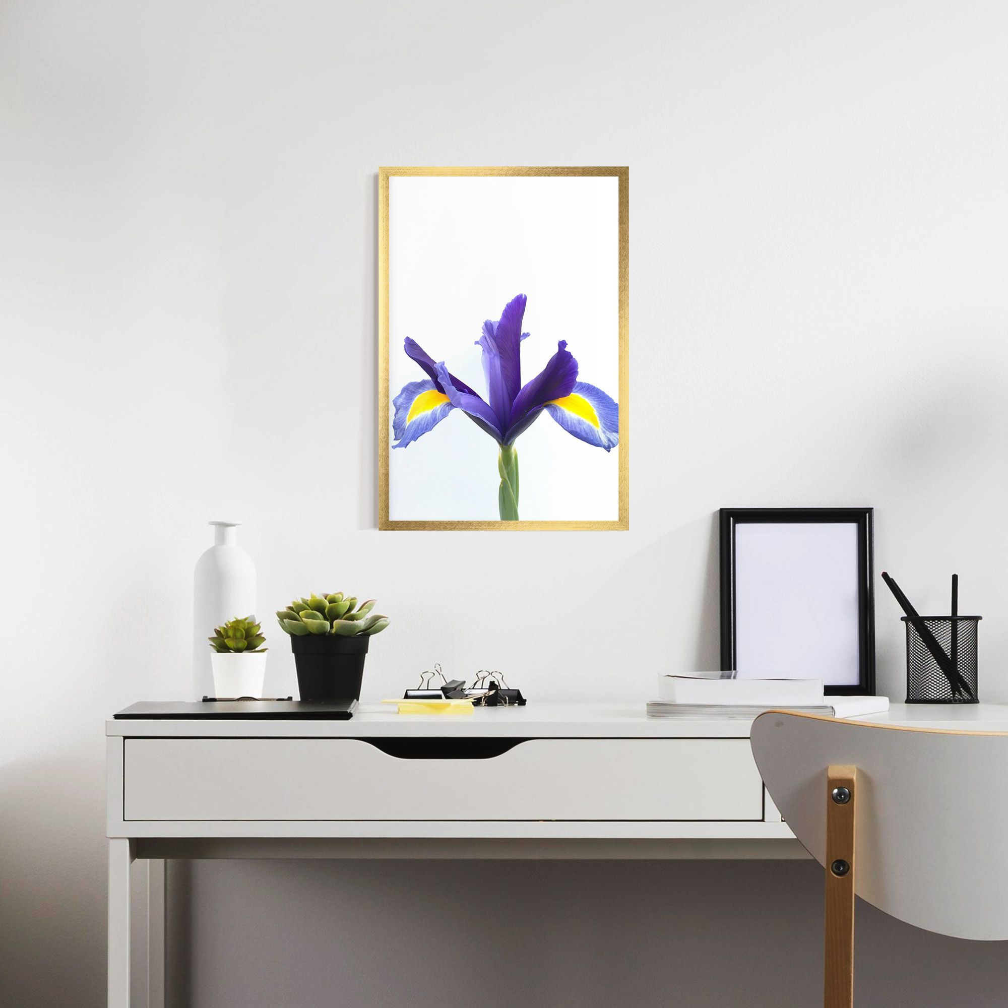 Yellow Color Iris mockup 7
